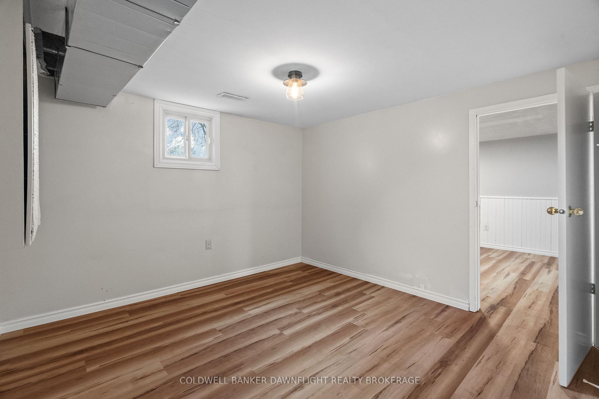 Photo 29 of 105 Kleinfeldt Avenue, Lucan Biddulph, Lucan — HOMEH