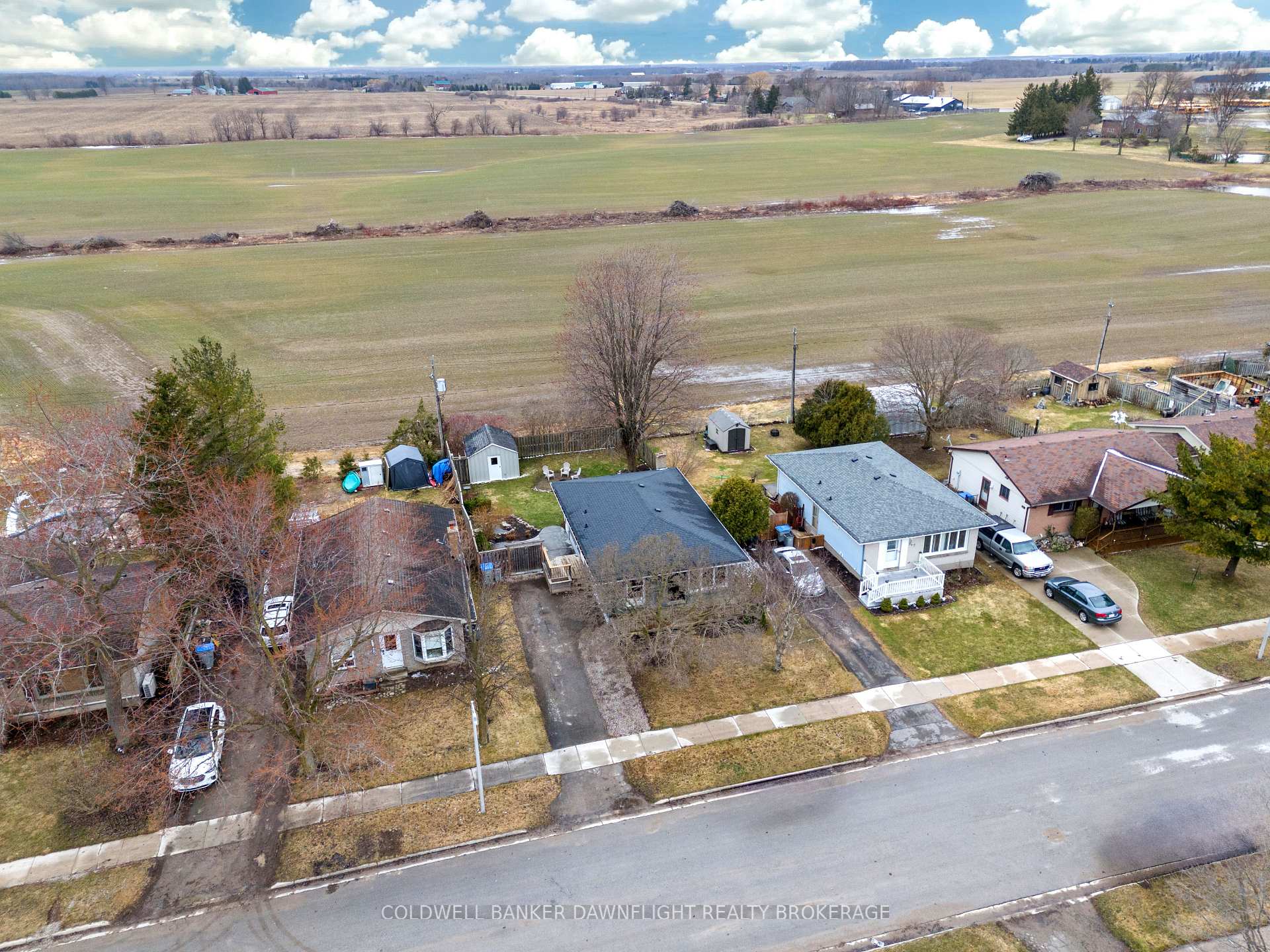 Photo 46 of 105 Kleinfeldt Avenue, Lucan Biddulph, Lucan — HOMEH