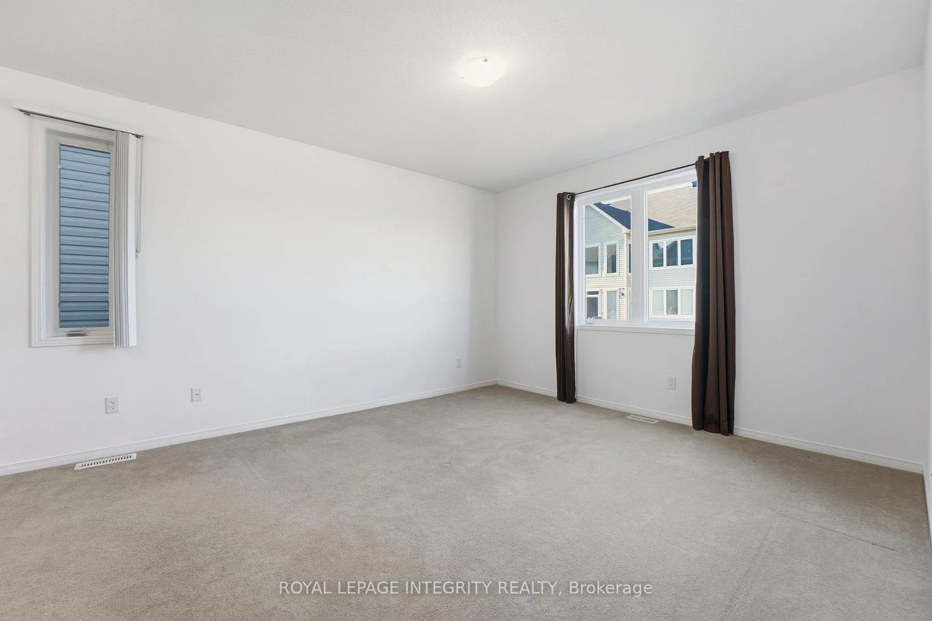 Photo 9 of 200 Rover Street, Ottawa, Kanata - Emerald Meadows/Trailwest — HOMEH