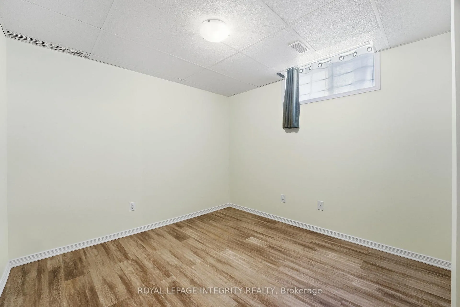 Photo 17 of 200 Rover Street, Ottawa, Kanata - Emerald Meadows/Trailwest — HOMEH