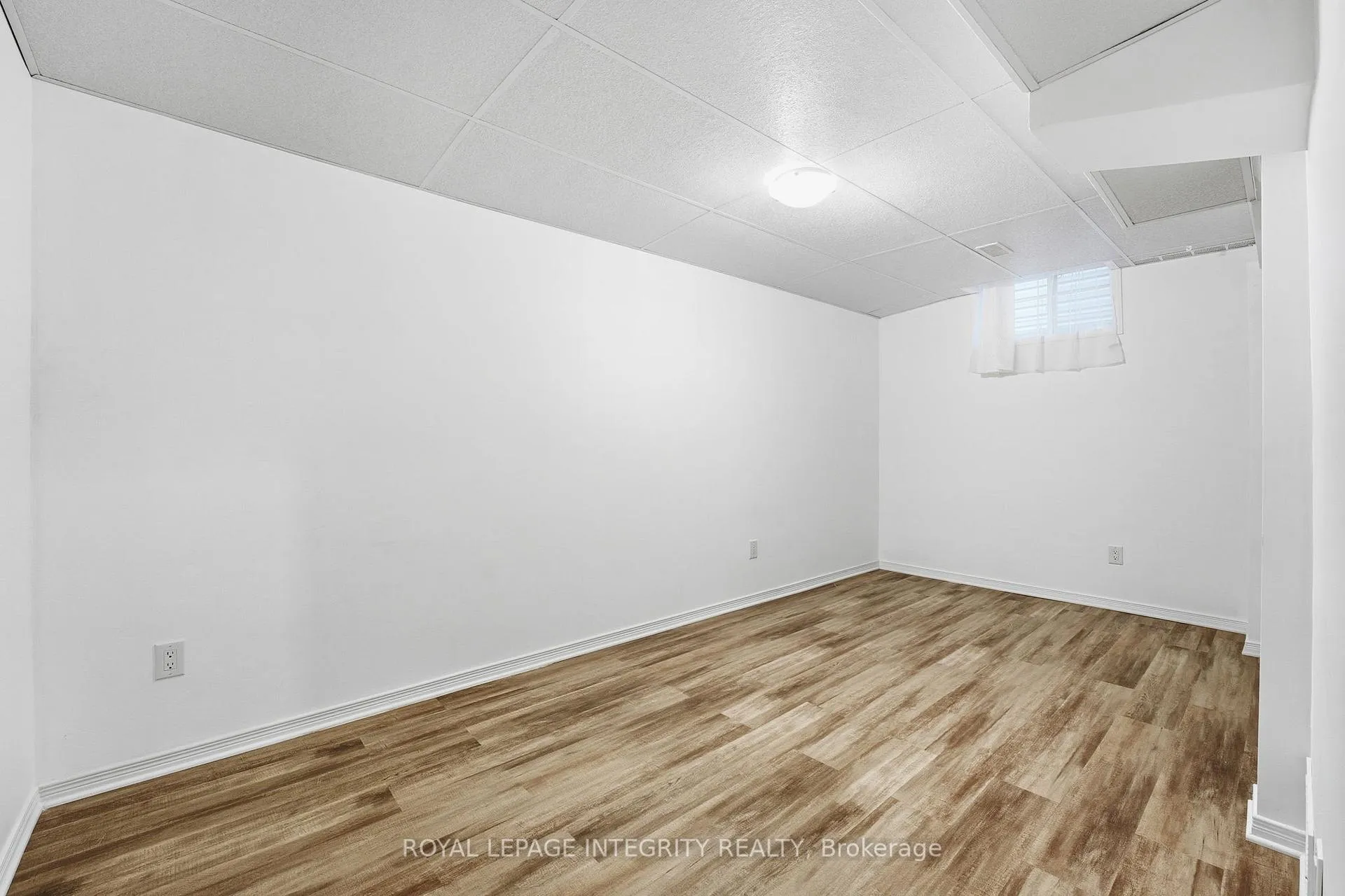 Photo 18 of 200 Rover Street, Ottawa, Kanata - Emerald Meadows/Trailwest — HOMEH