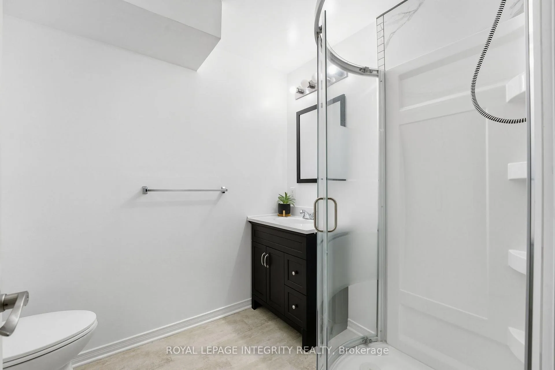 Photo 19 of 200 Rover Street, Ottawa, Kanata - Emerald Meadows/Trailwest — HOMEH