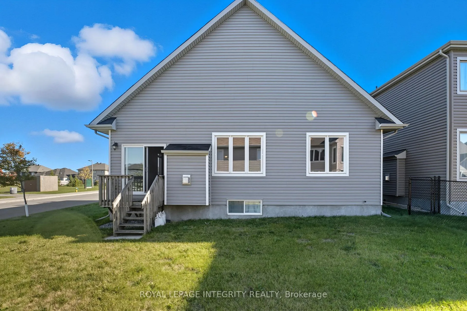 Photo 21 of 200 Rover Street, Ottawa, Kanata - Emerald Meadows/Trailwest — HOMEH
