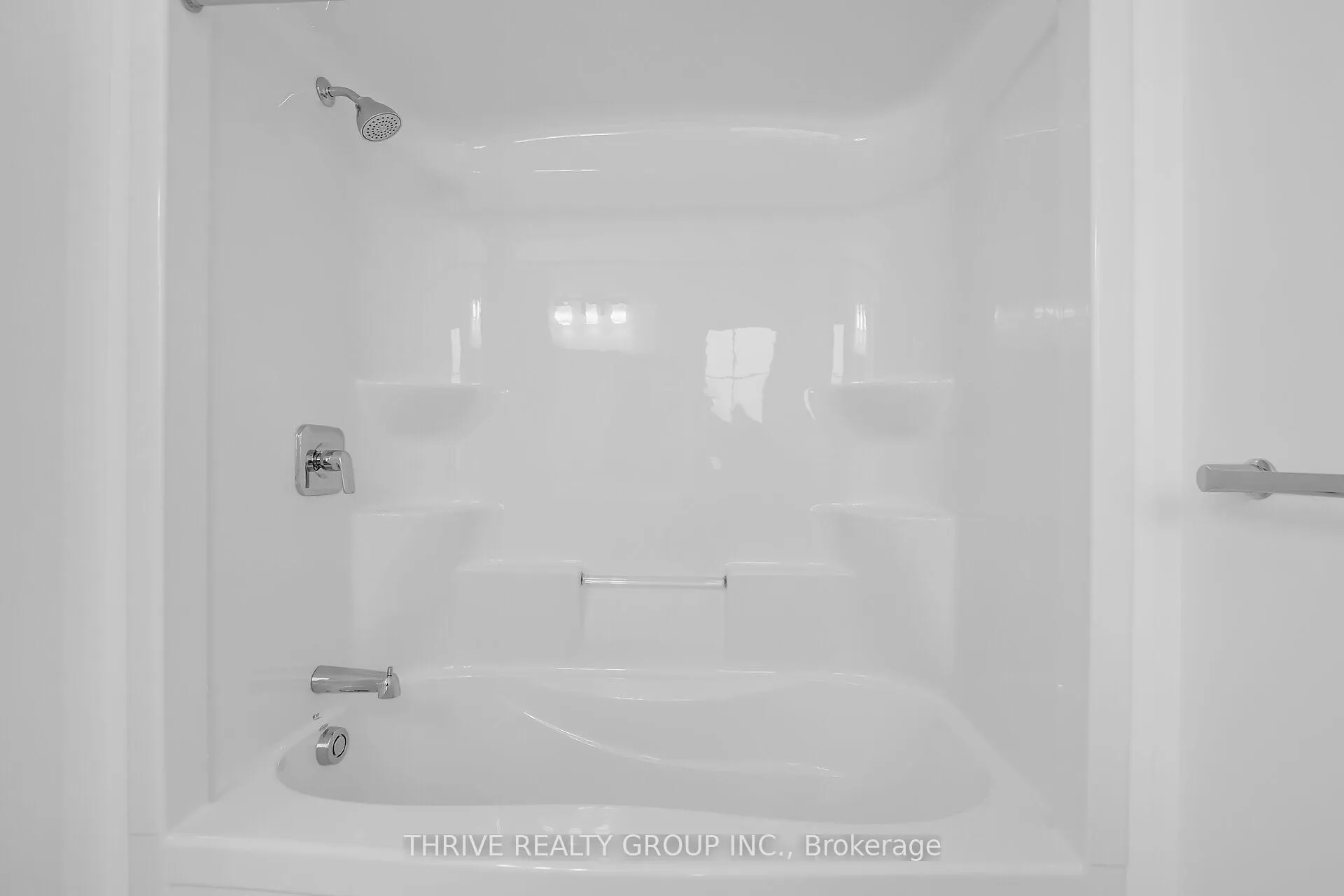 Photo 19 of 2400 Jordan Boulevard, London, North S — HOMEH
