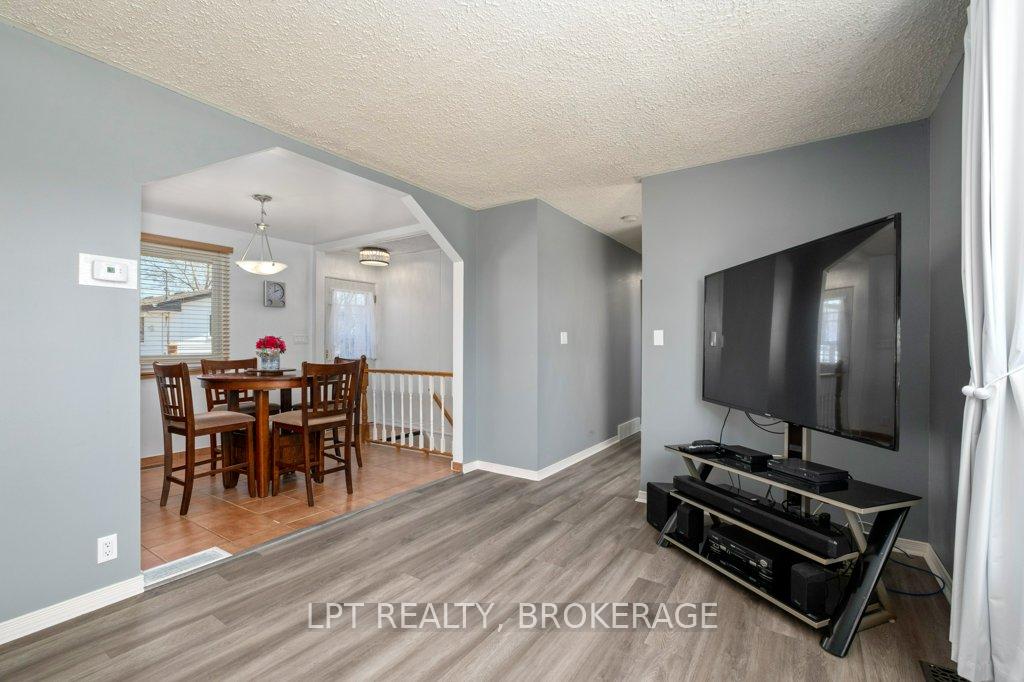 Photo 10 of 3 Deerfield Street, Loyalist, Amherstview — HOMEH