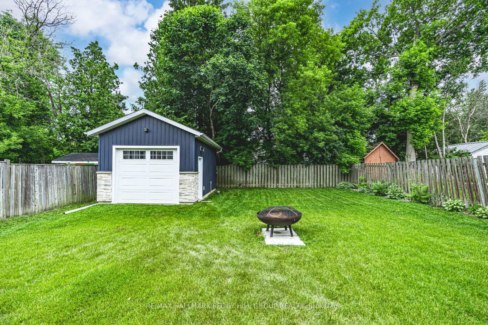 Photo 17 of 679 10th Line, Innisfil, Rural Innisfil — HOMEH