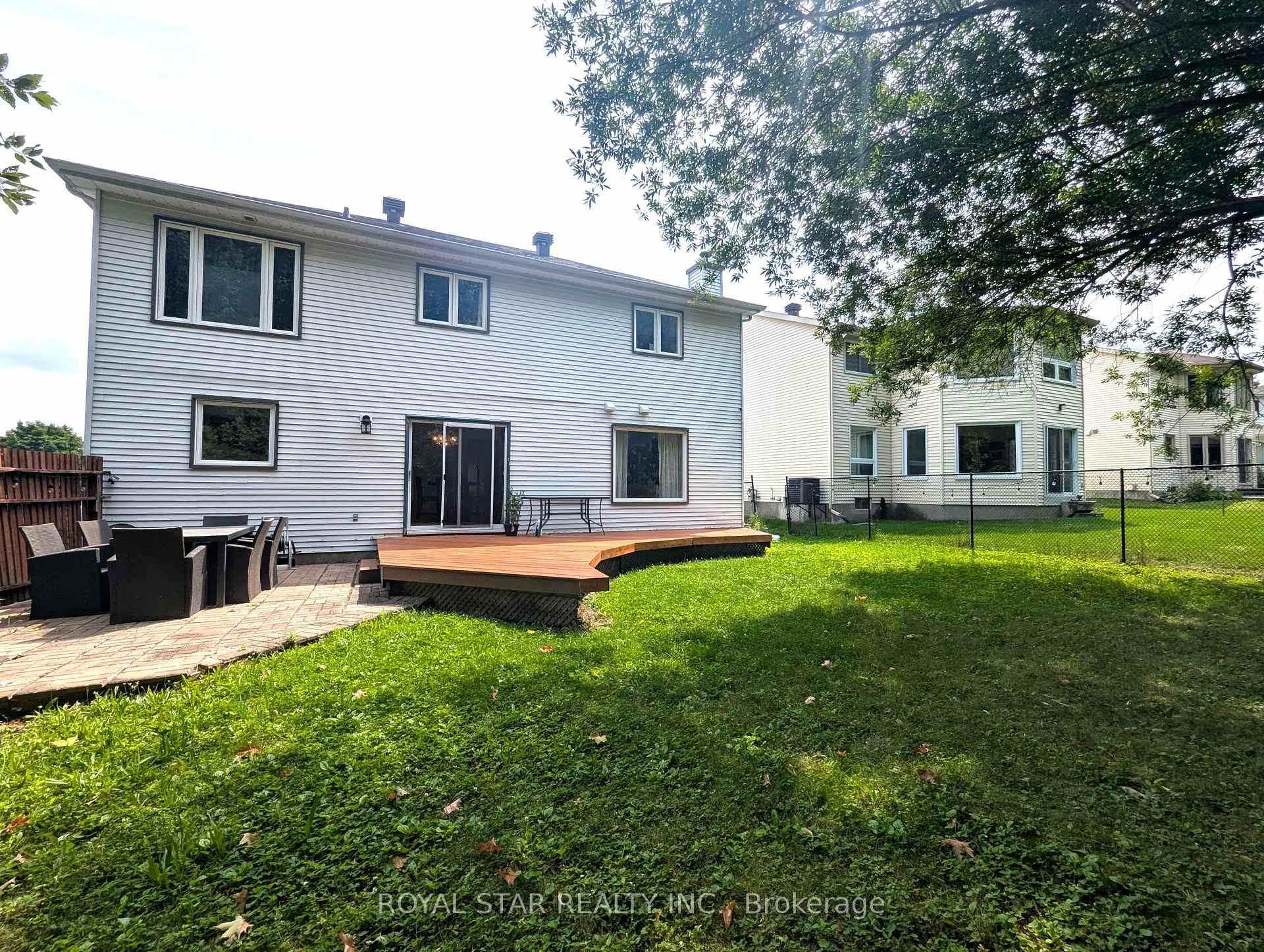 Photo 27 of 18 Collingwood Crescent, Ottawa, Kanata - Morgan's Grant/South March — HOMEH