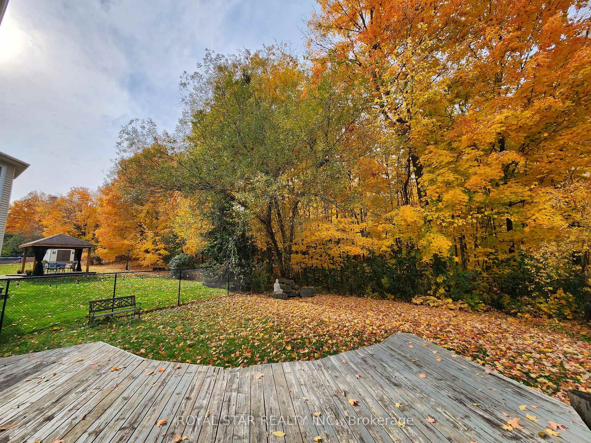 Photo 28 of 18 Collingwood Crescent, Ottawa, Kanata - Morgan's Grant/South March — HOMEH