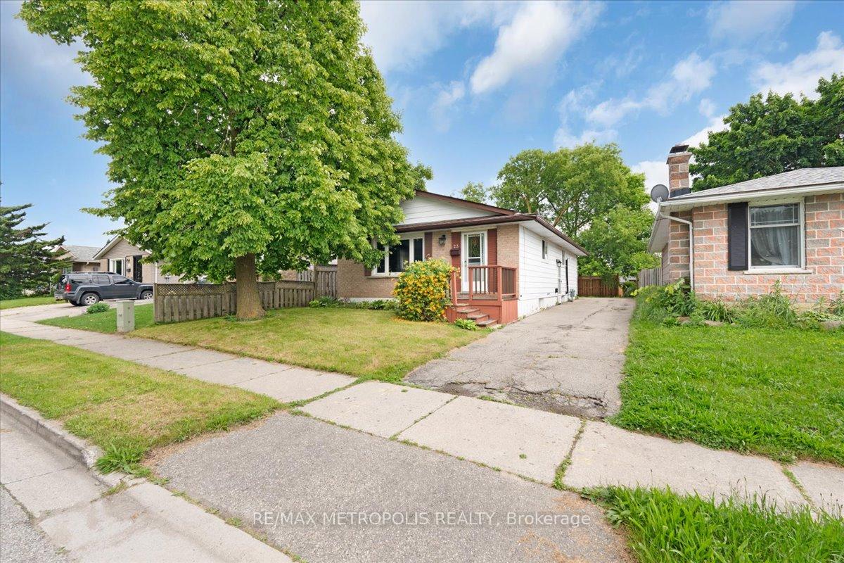 Photo 2 of Unit Upper, 23 Silver Aspen Crescent, Kitchener, Forest Heights — HOMEH