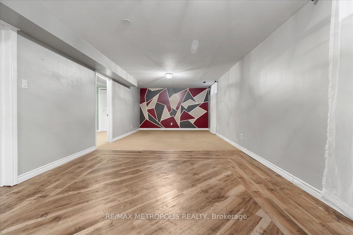 Photo 13 of Unit Upper, 23 Silver Aspen Crescent, Kitchener, Forest Heights — HOMEH
