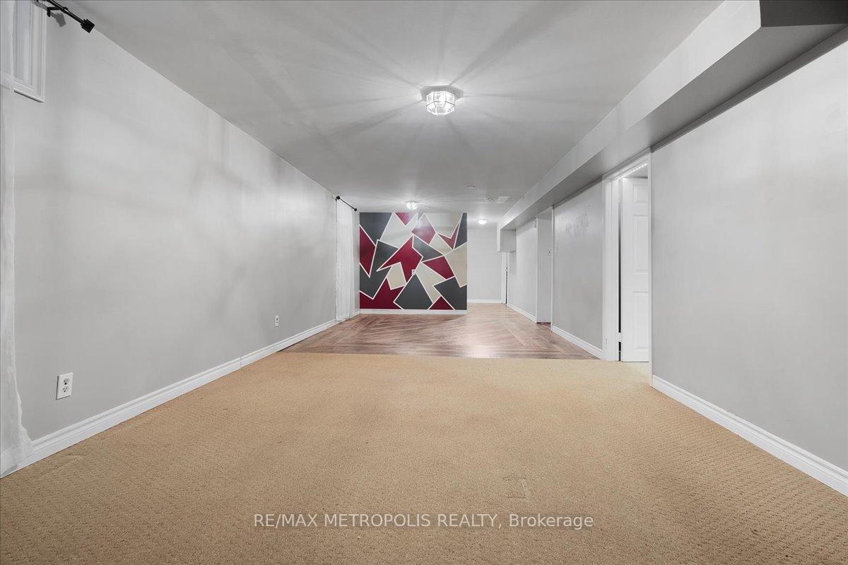 Photo 16 of Unit Upper, 23 Silver Aspen Crescent, Kitchener, Forest Heights — HOMEH