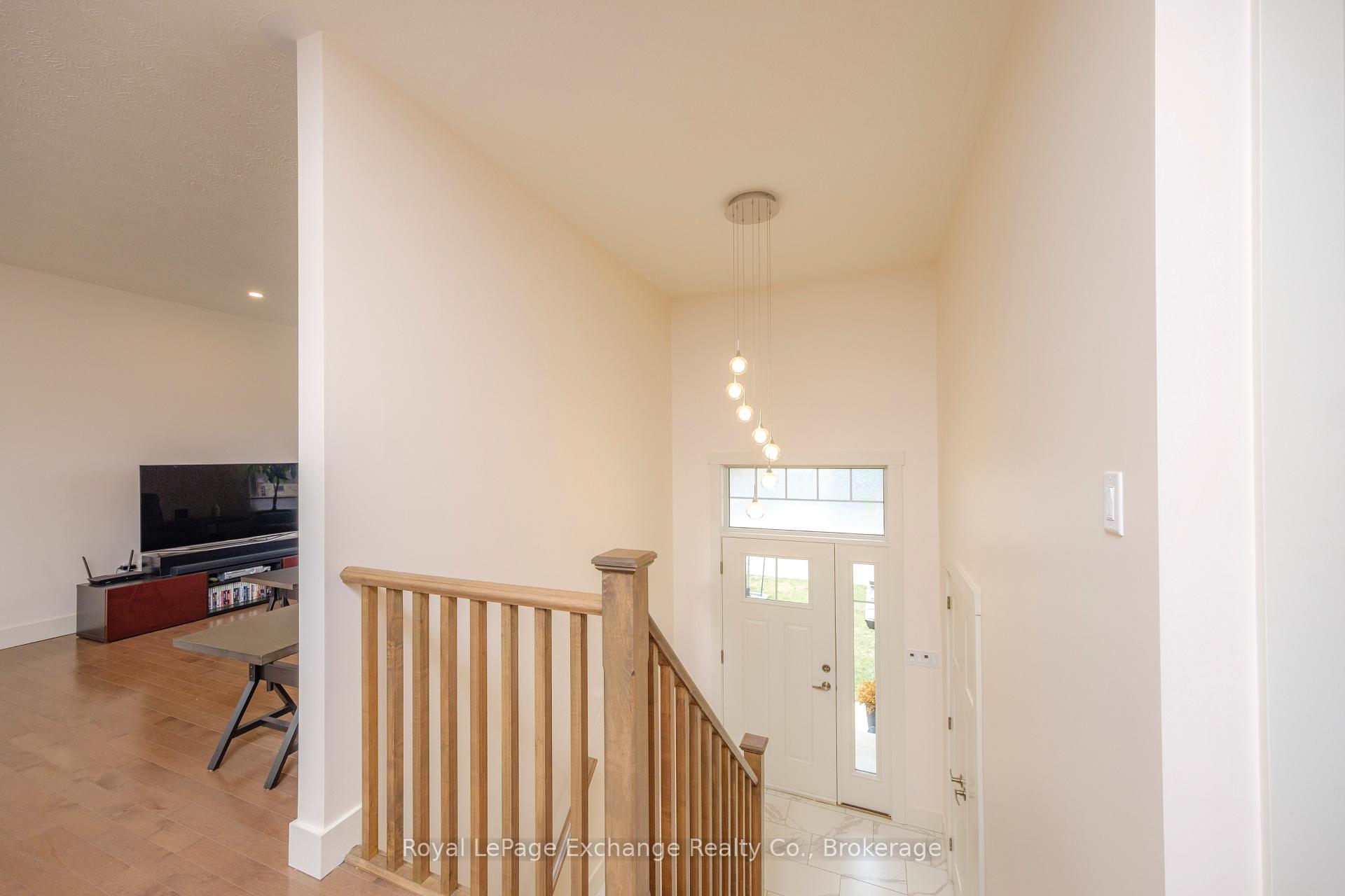 Photo 11 of 40 Lakefield Drive, Kincardine — HOMEH