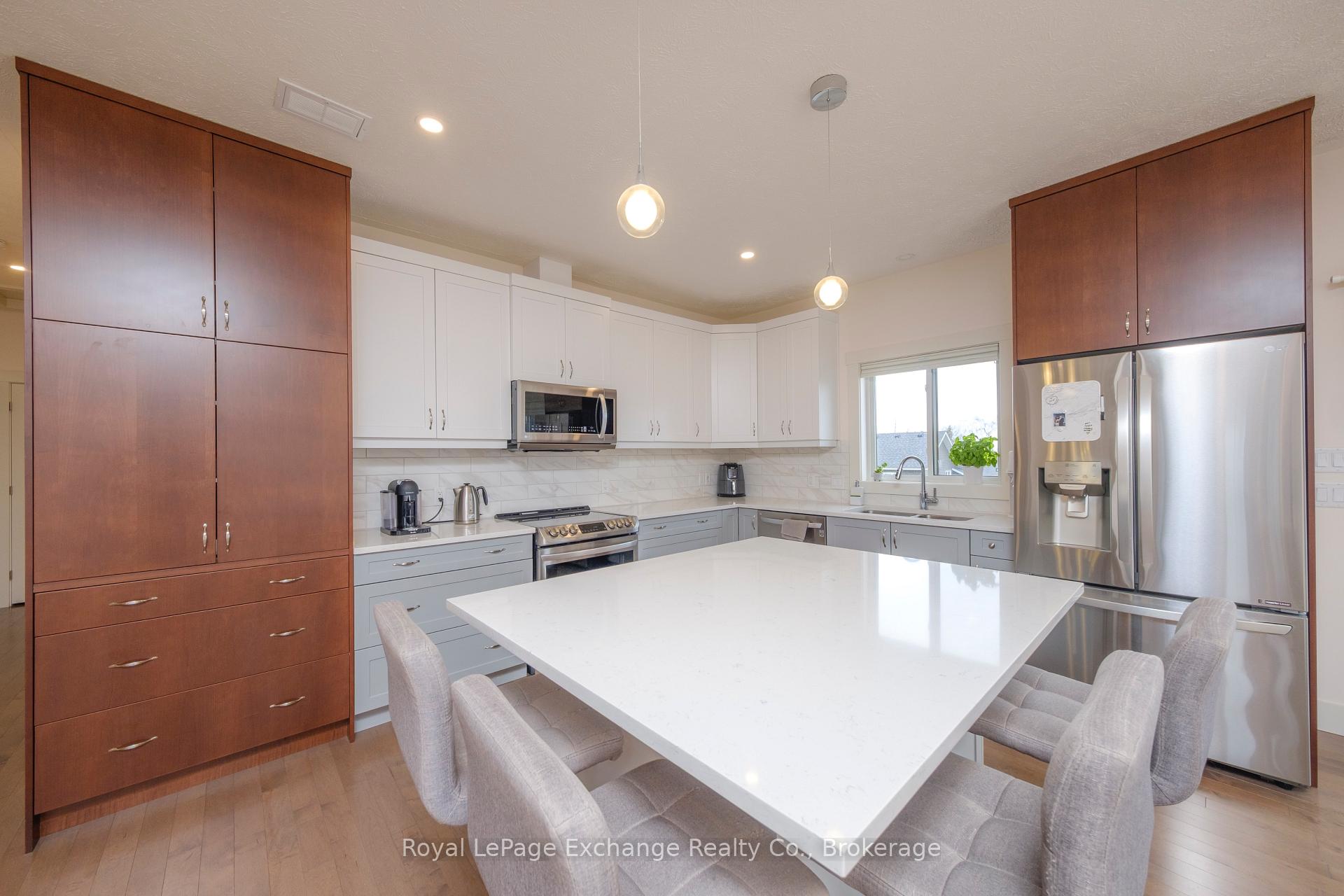 Photo 12 of 40 Lakefield Drive, Kincardine — HOMEH
