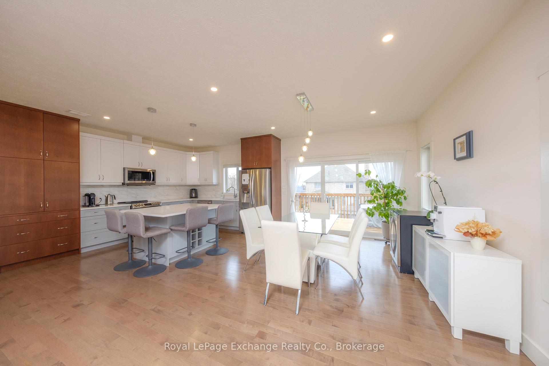 Photo 13 of 40 Lakefield Drive, Kincardine — HOMEH