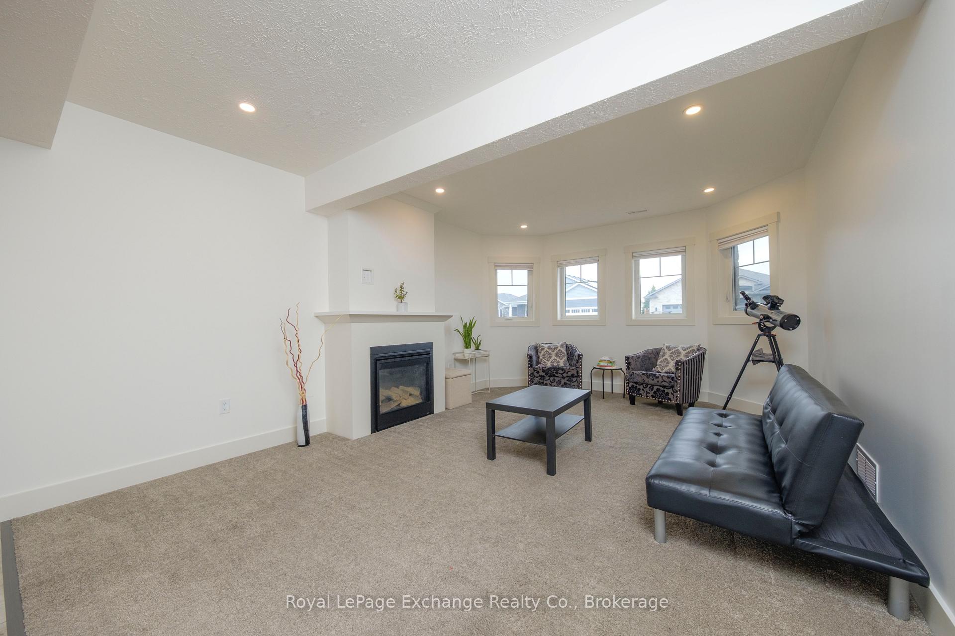 Photo 23 of 40 Lakefield Drive, Kincardine — HOMEH