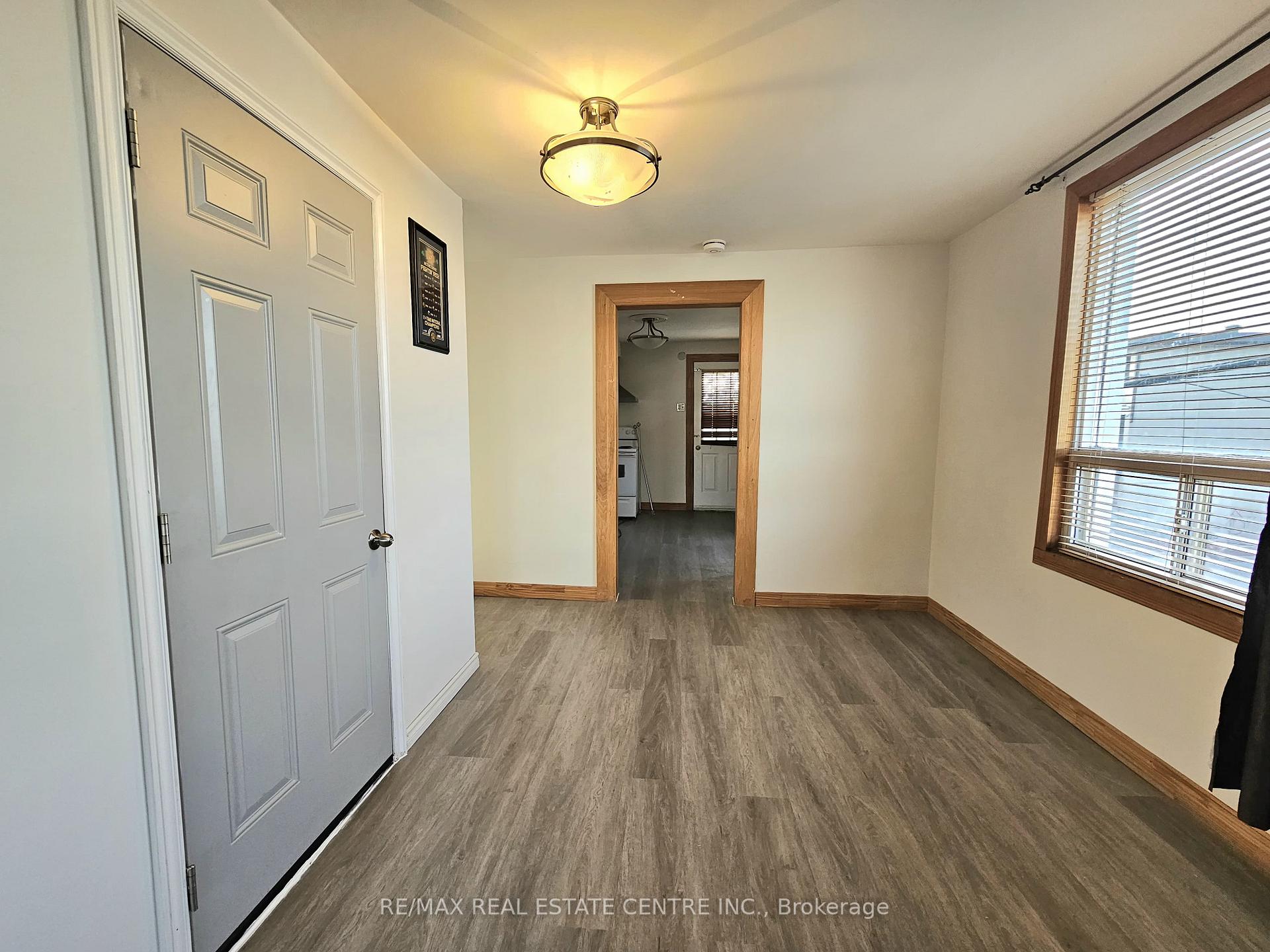 Photo 14 of Unit 2, 273 Rosslyn Avenue N, Hamilton, Crown Point — HOMEH