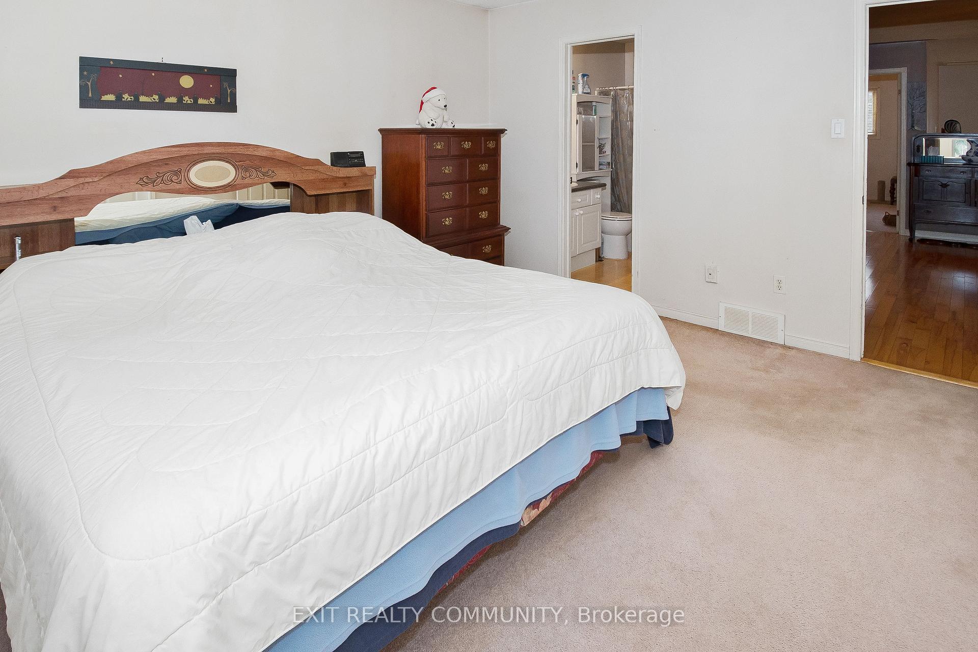 Photo 11 of 6308 William Street, Lucan Biddulph, Lucan — HOMEH