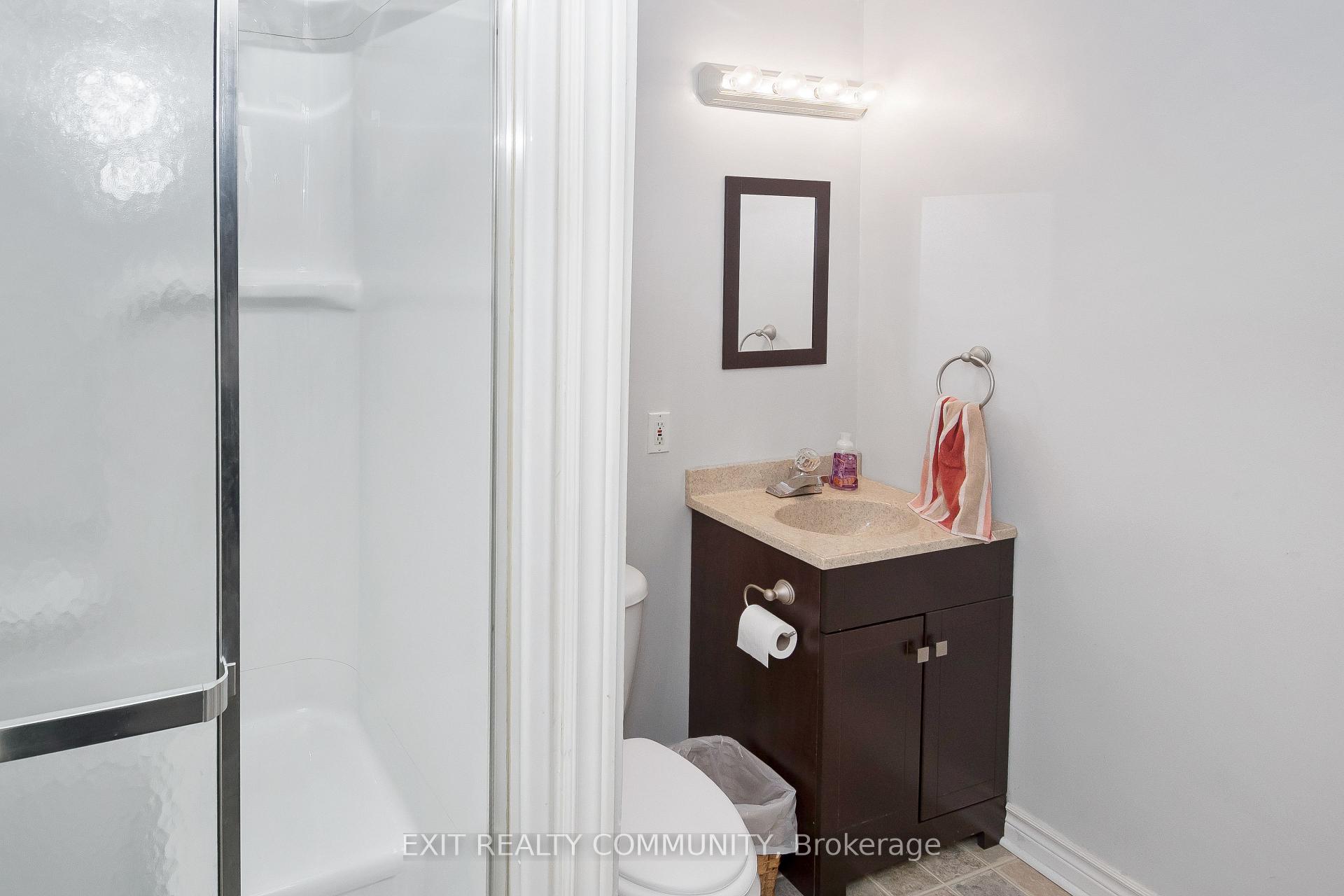 Photo 23 of 6308 William Street, Lucan Biddulph, Lucan — HOMEH