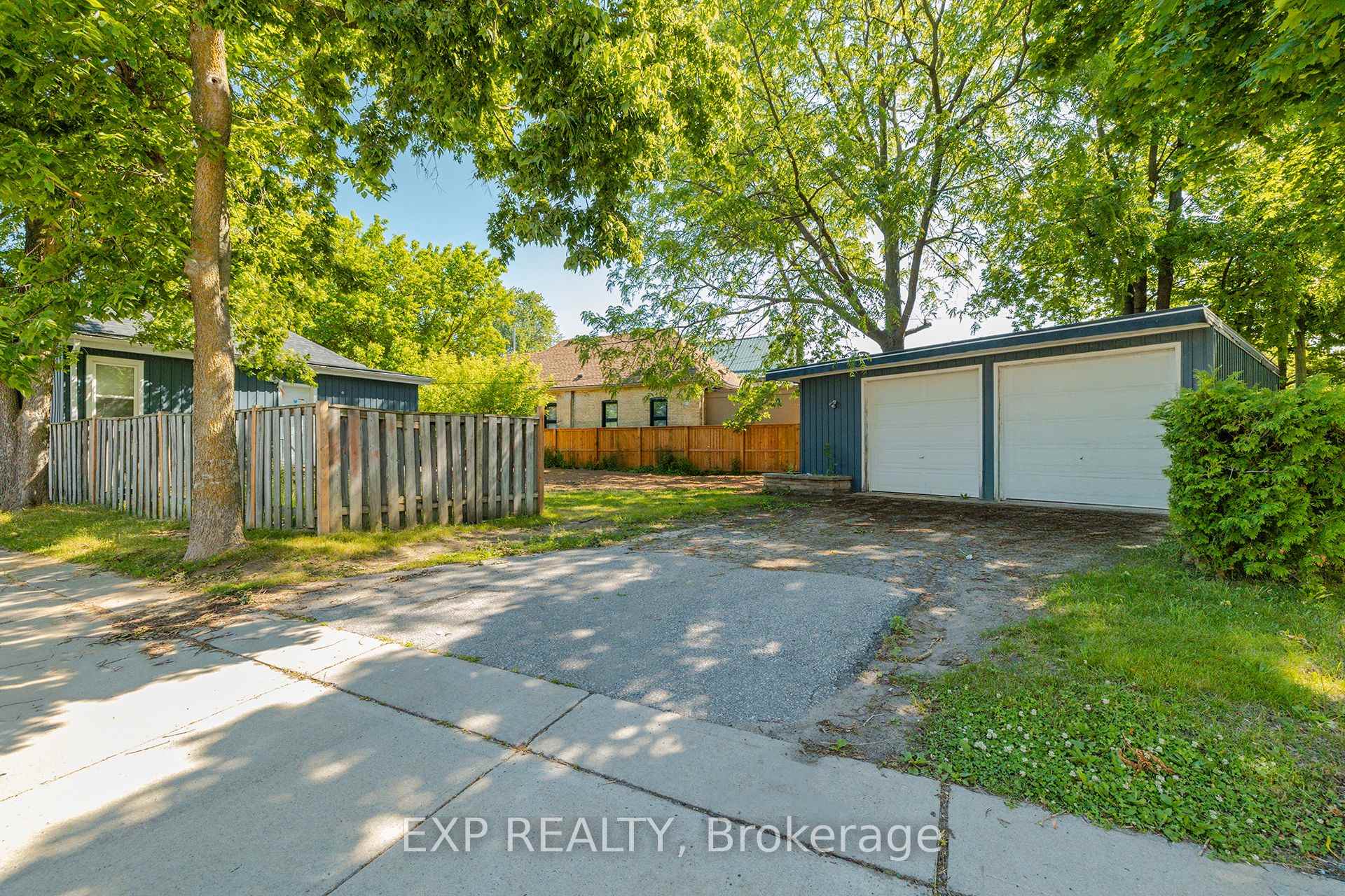 Photo 3 of 445 Hamilton Road, London, East L — HOMEH