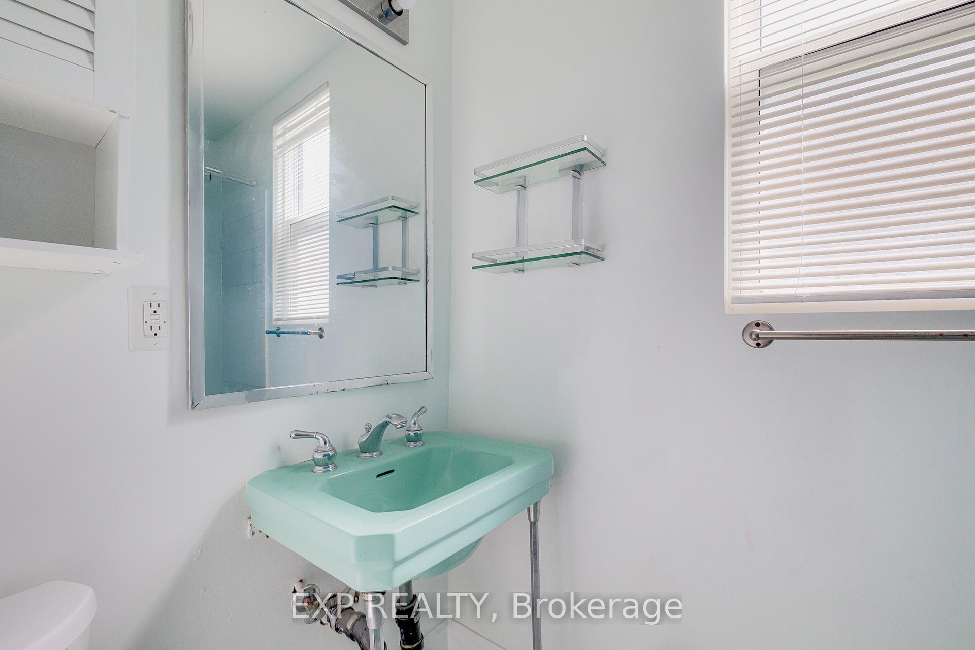 Photo 9 of 445 Hamilton Road, London, East L — HOMEH