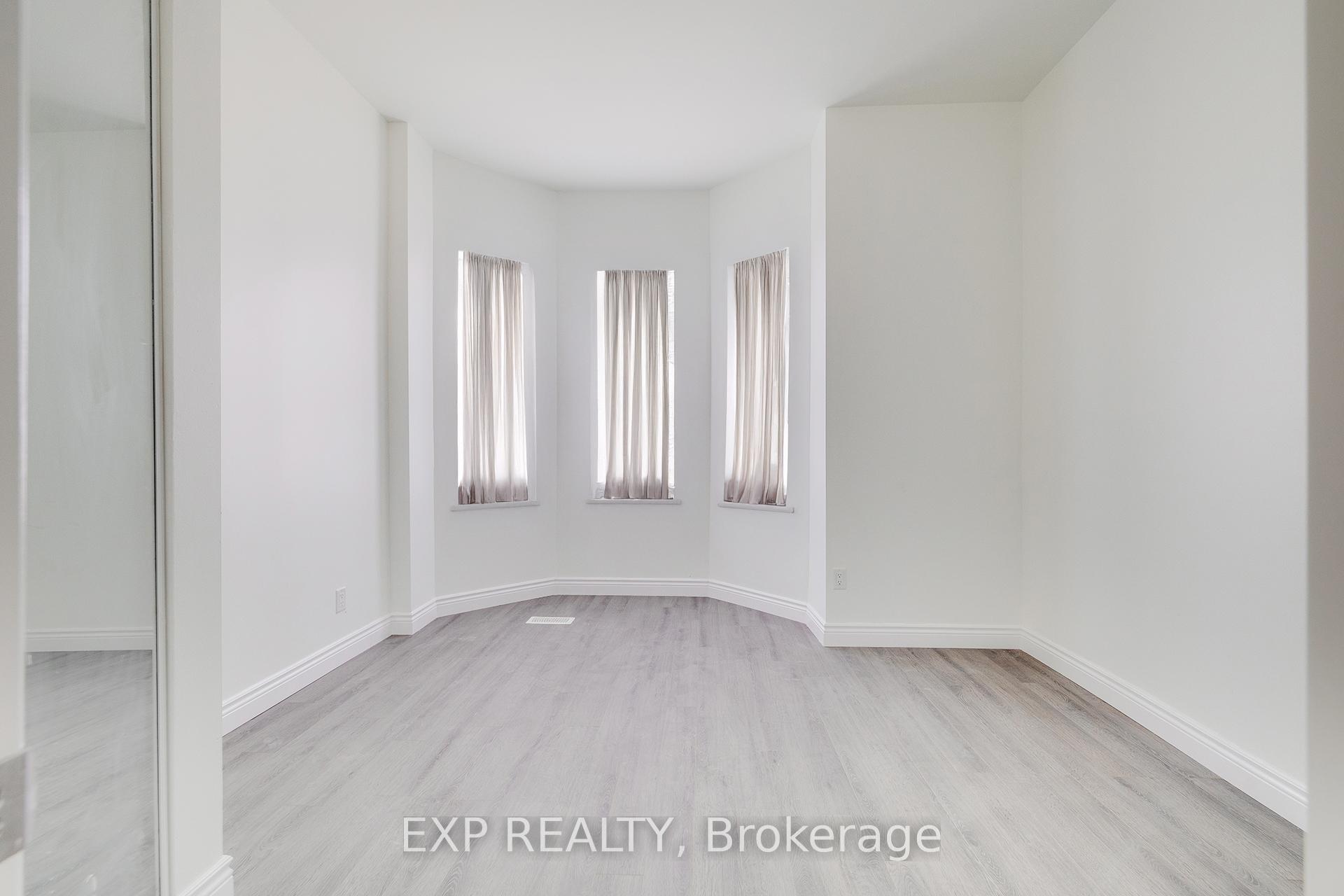 Photo 12 of 445 Hamilton Road, London, East L — HOMEH