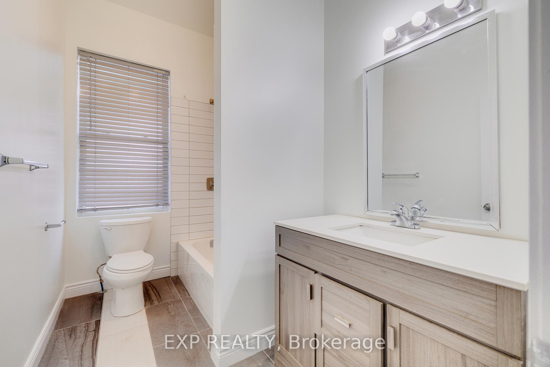 Photo 14 of 445 Hamilton Road, London, East L — HOMEH