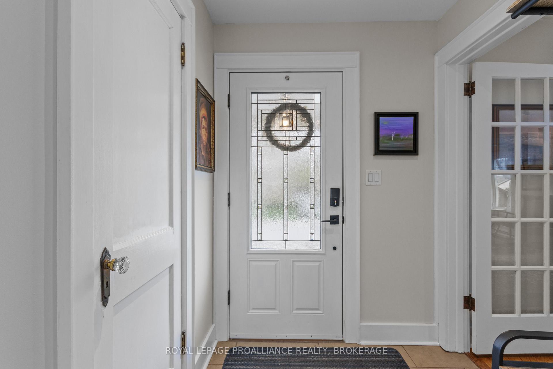 Photo 3 of 196 Willingdon Avenue, Kingston, Central City East — HOMEH
