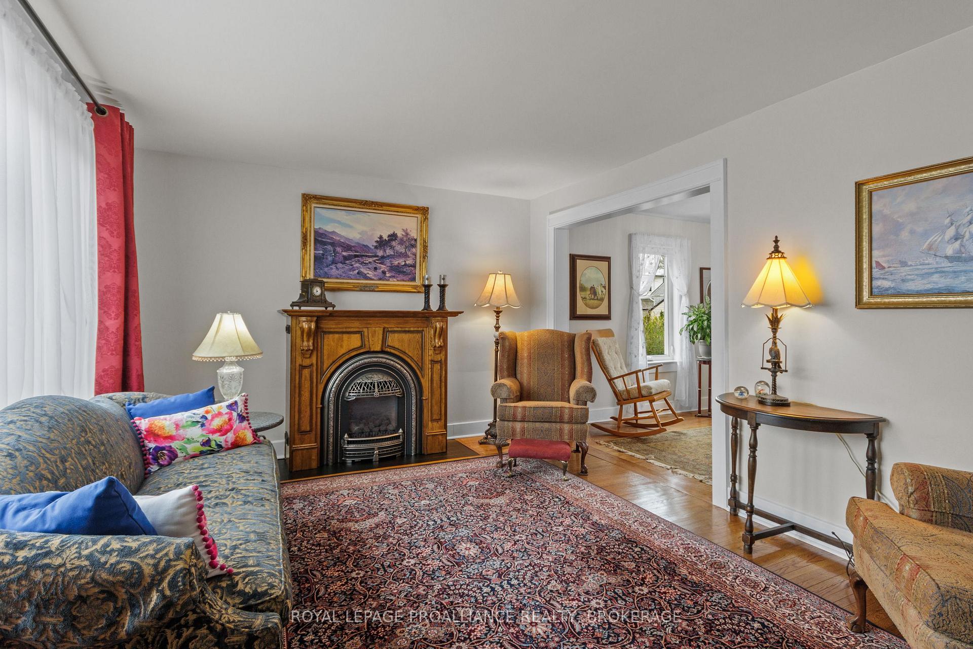 Photo 4 of 196 Willingdon Avenue, Kingston, Central City East — HOMEH