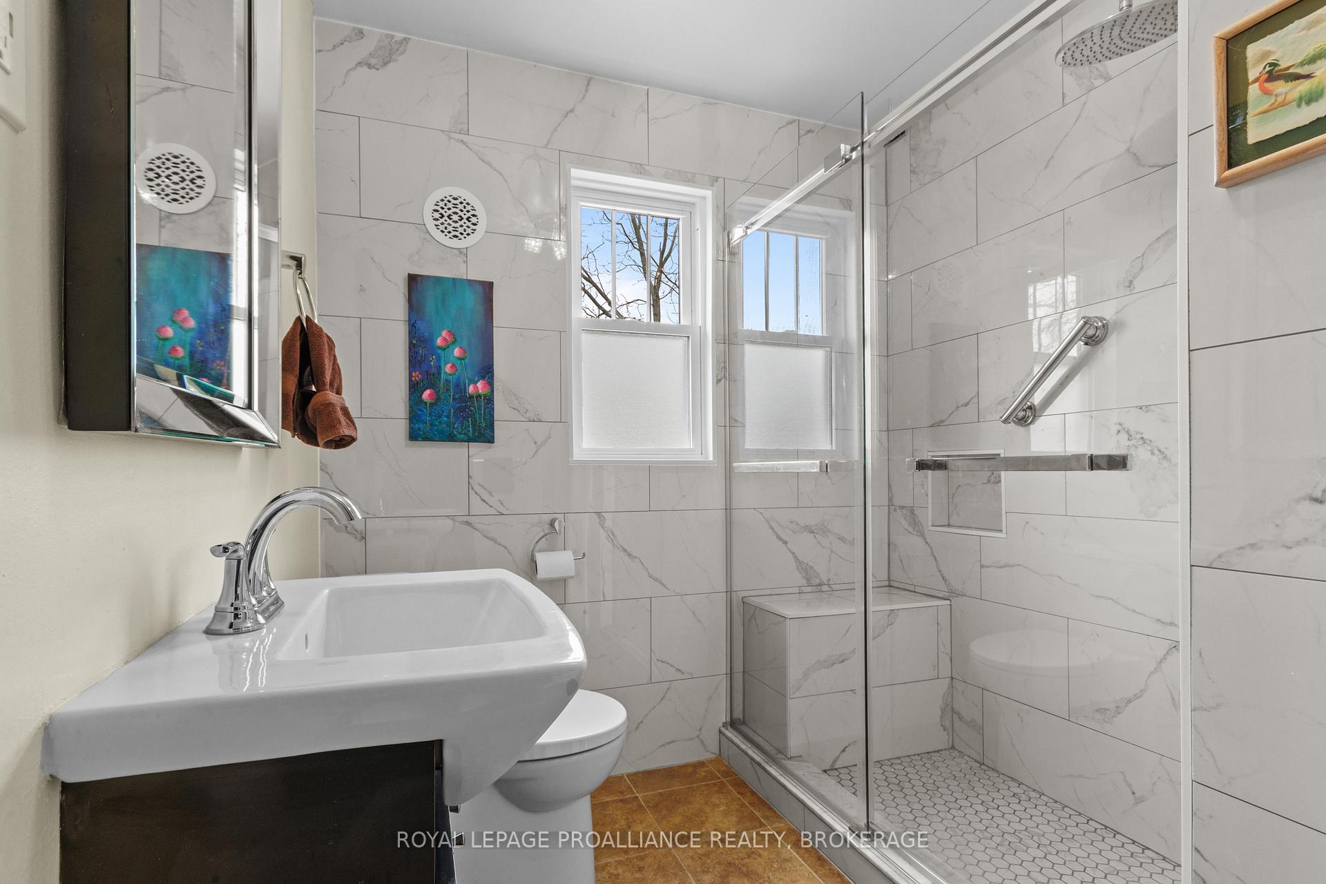 Photo 16 of 196 Willingdon Avenue, Kingston, Central City East — HOMEH