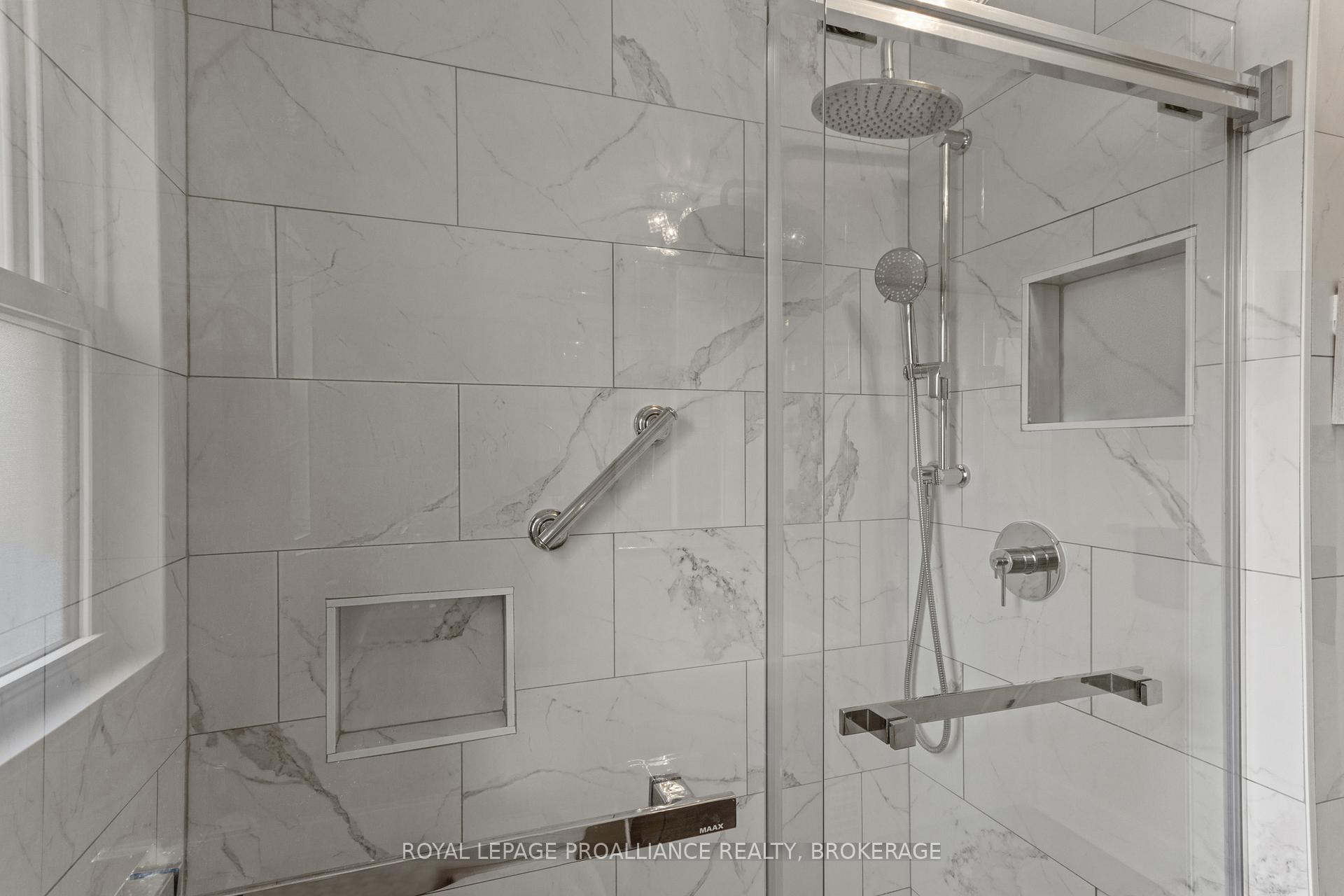 Photo 18 of 196 Willingdon Avenue, Kingston, Central City East — HOMEH