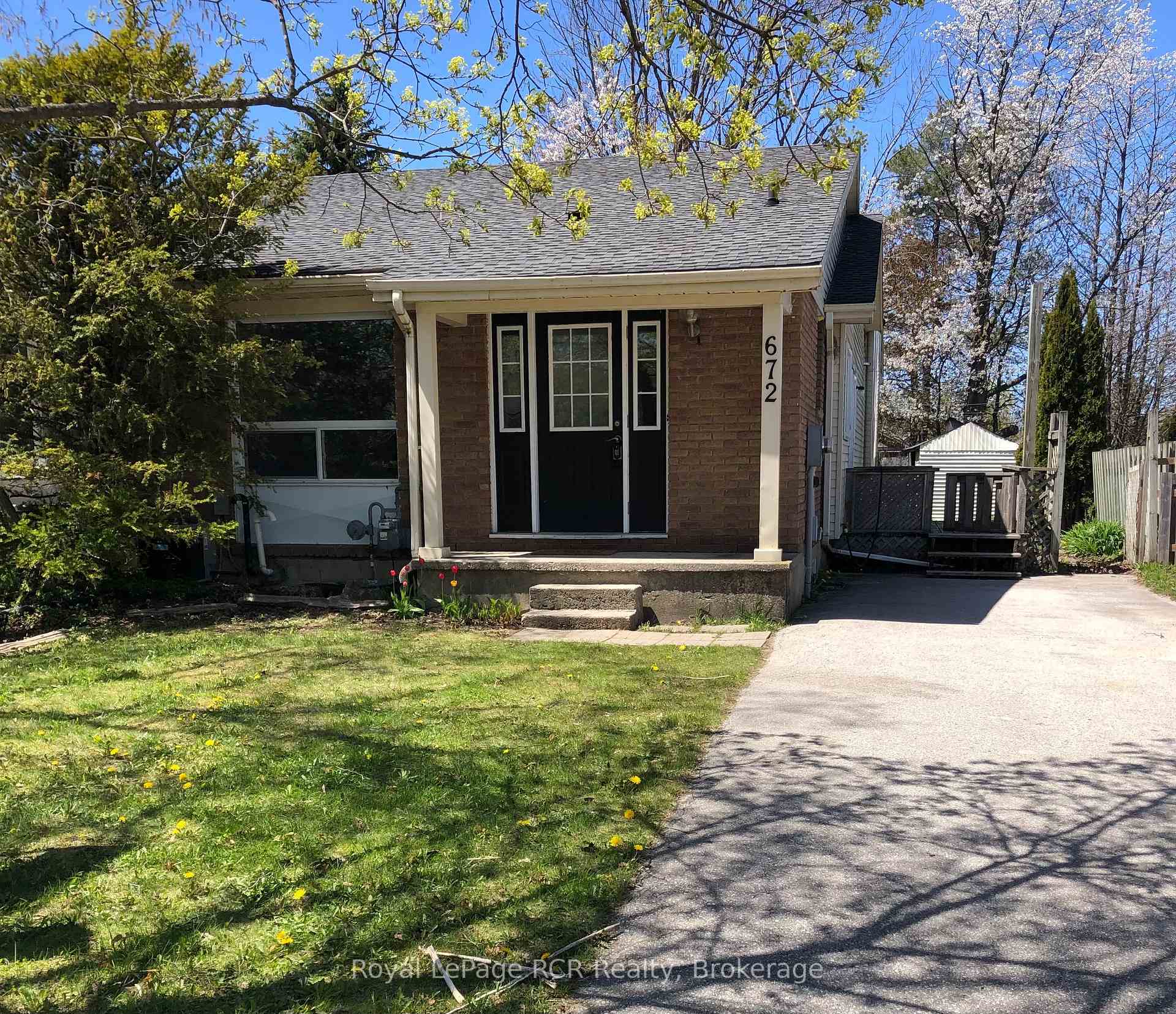 Photo 2 of 672 Kennard Crescent, Kincardine — HOMEH