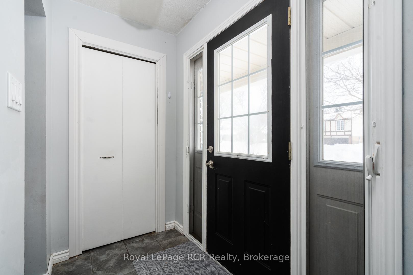 Photo 4 of 672 Kennard Crescent, Kincardine — HOMEH