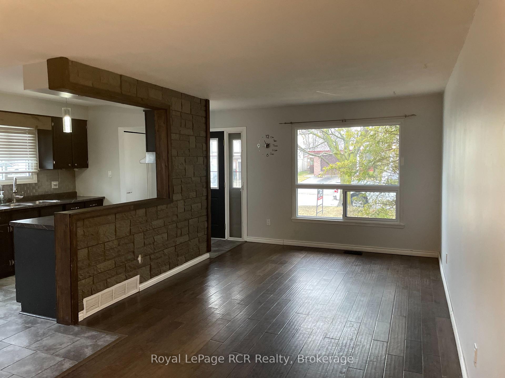 Photo 7 of 672 Kennard Crescent, Kincardine — HOMEH