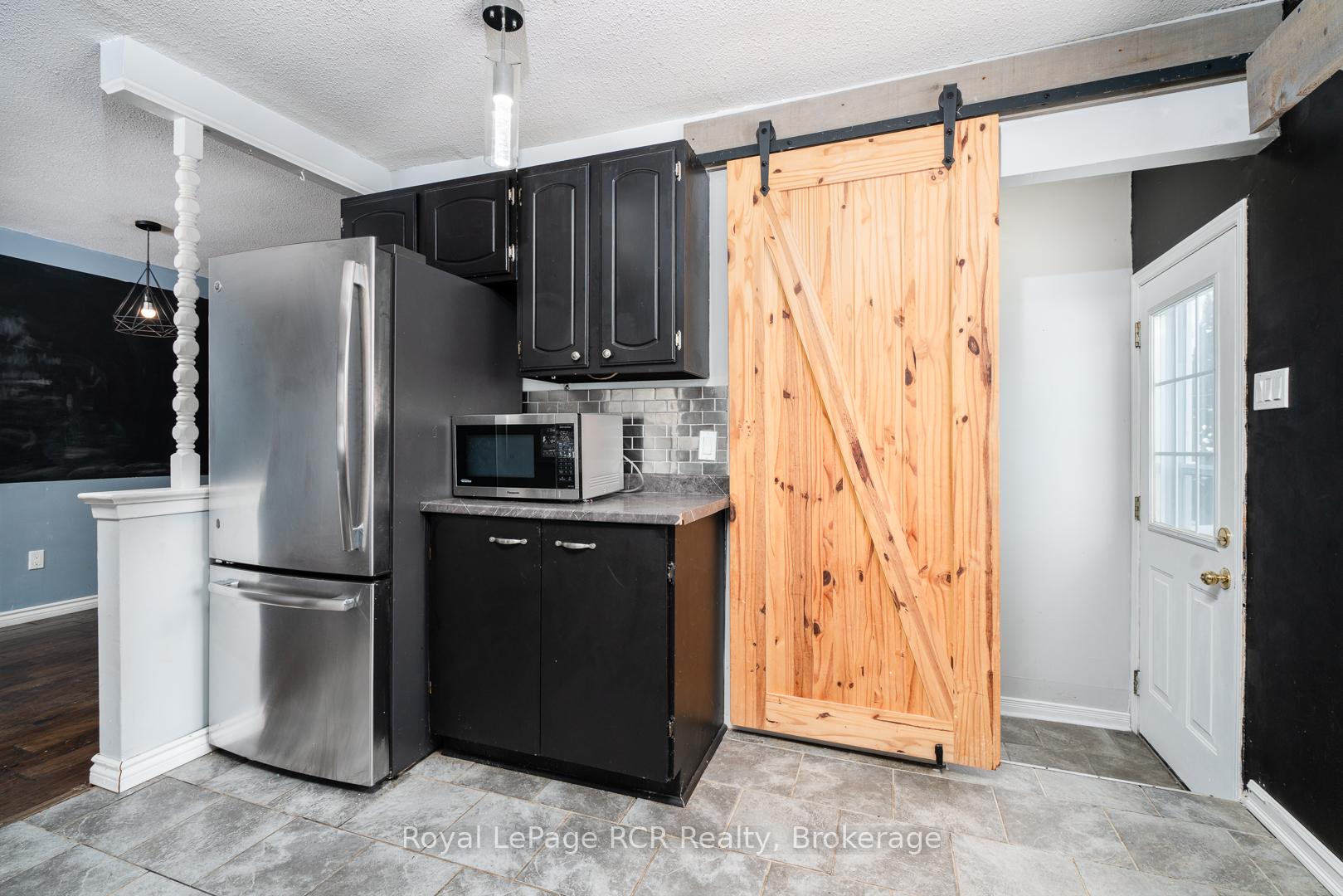 Photo 15 of 672 Kennard Crescent, Kincardine — HOMEH