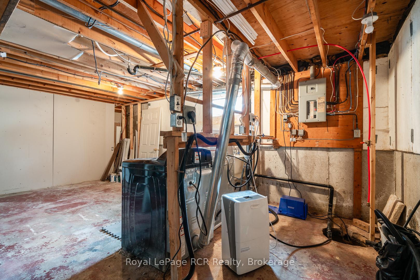 Photo 20 of 672 Kennard Crescent, Kincardine — HOMEH