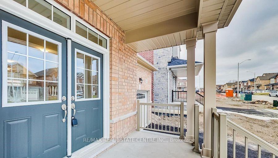 Photo 2 of 2184 Lozenby Street, Innisfil, Alcona — HOMEH