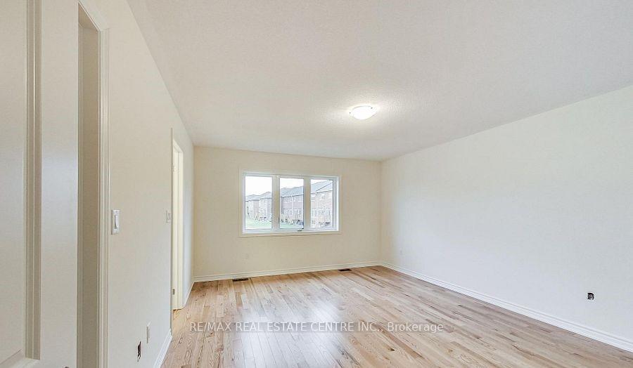 Photo 7 of 2184 Lozenby Street, Innisfil, Alcona — HOMEH