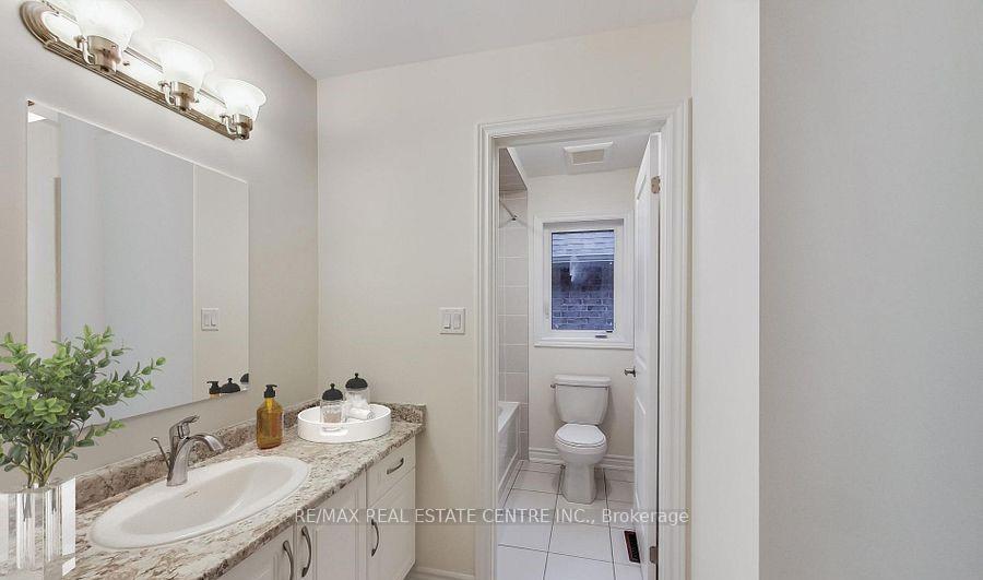 Photo 17 of 2184 Lozenby Street, Innisfil, Alcona — HOMEH