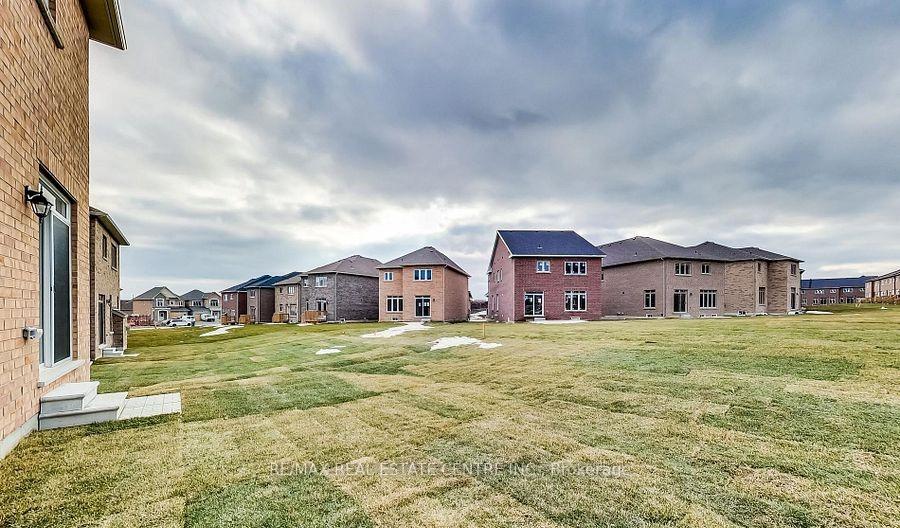 Photo 19 of 2184 Lozenby Street, Innisfil, Alcona — HOMEH