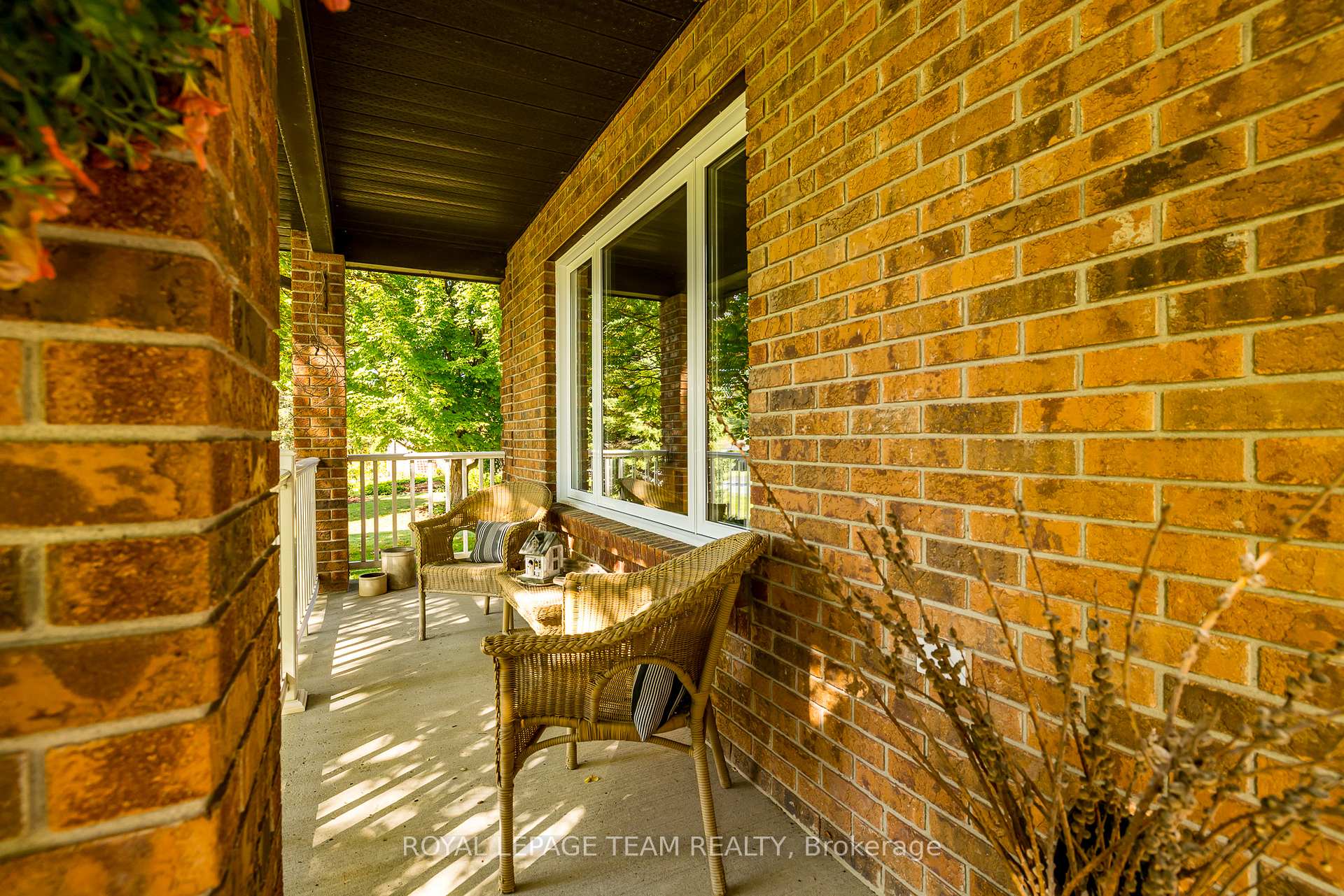 Photo 5 of 5239 Mclean Crescent, Ottawa, Manotick Long Island & Nicholls Island — HOMEH