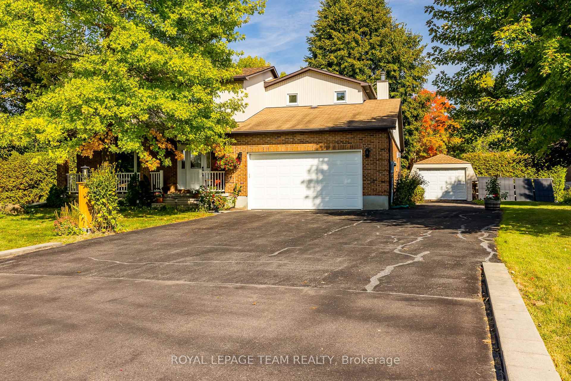 Photo 6 of 5239 Mclean Crescent, Ottawa, Manotick Long Island & Nicholls Island — HOMEH