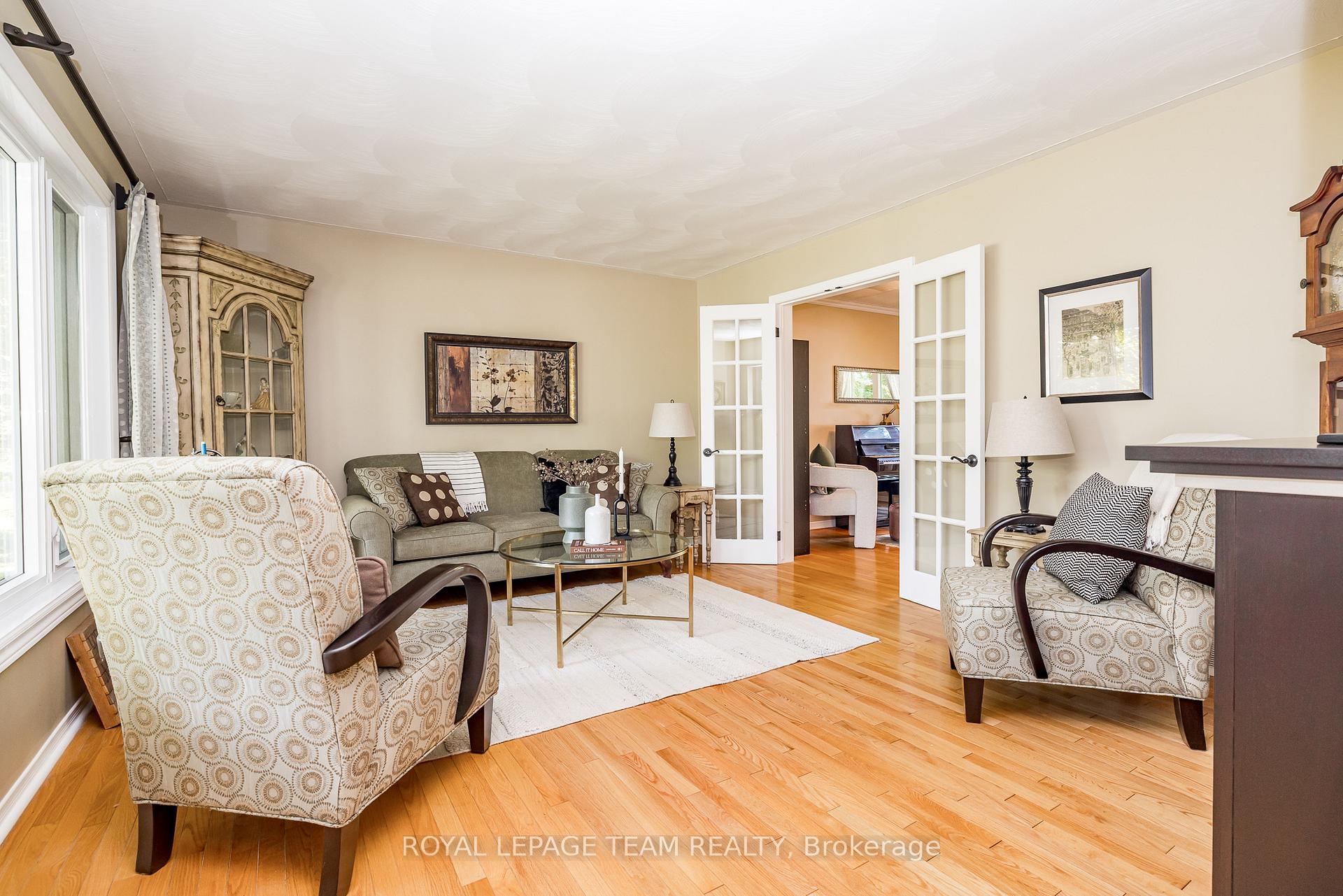 Photo 11 of 5239 Mclean Crescent, Ottawa, Manotick Long Island & Nicholls Island — HOMEH