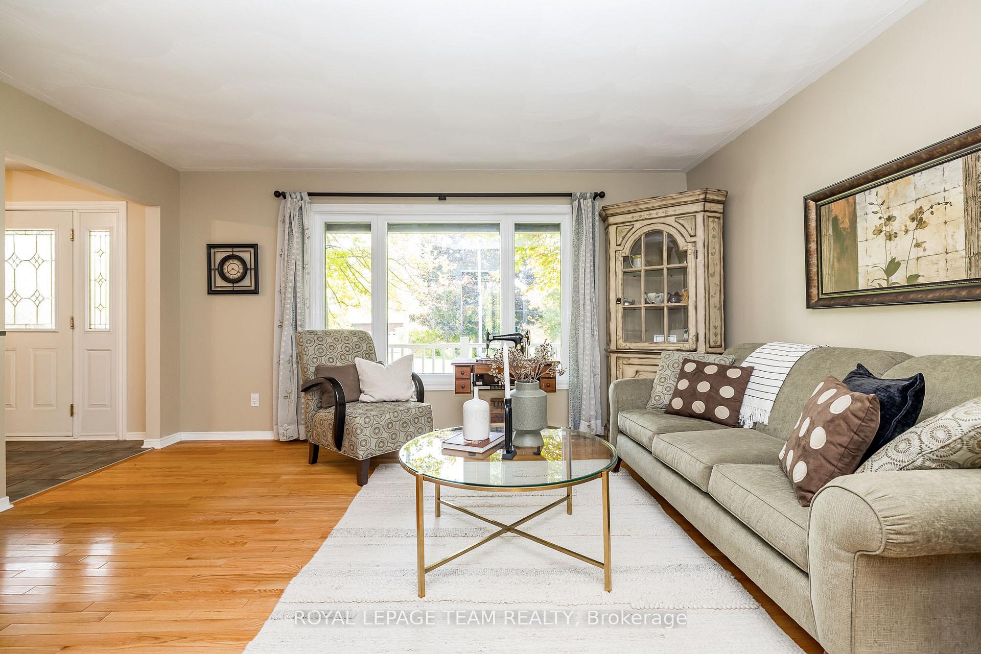 Photo 12 of 5239 Mclean Crescent, Ottawa, Manotick Long Island & Nicholls Island — HOMEH