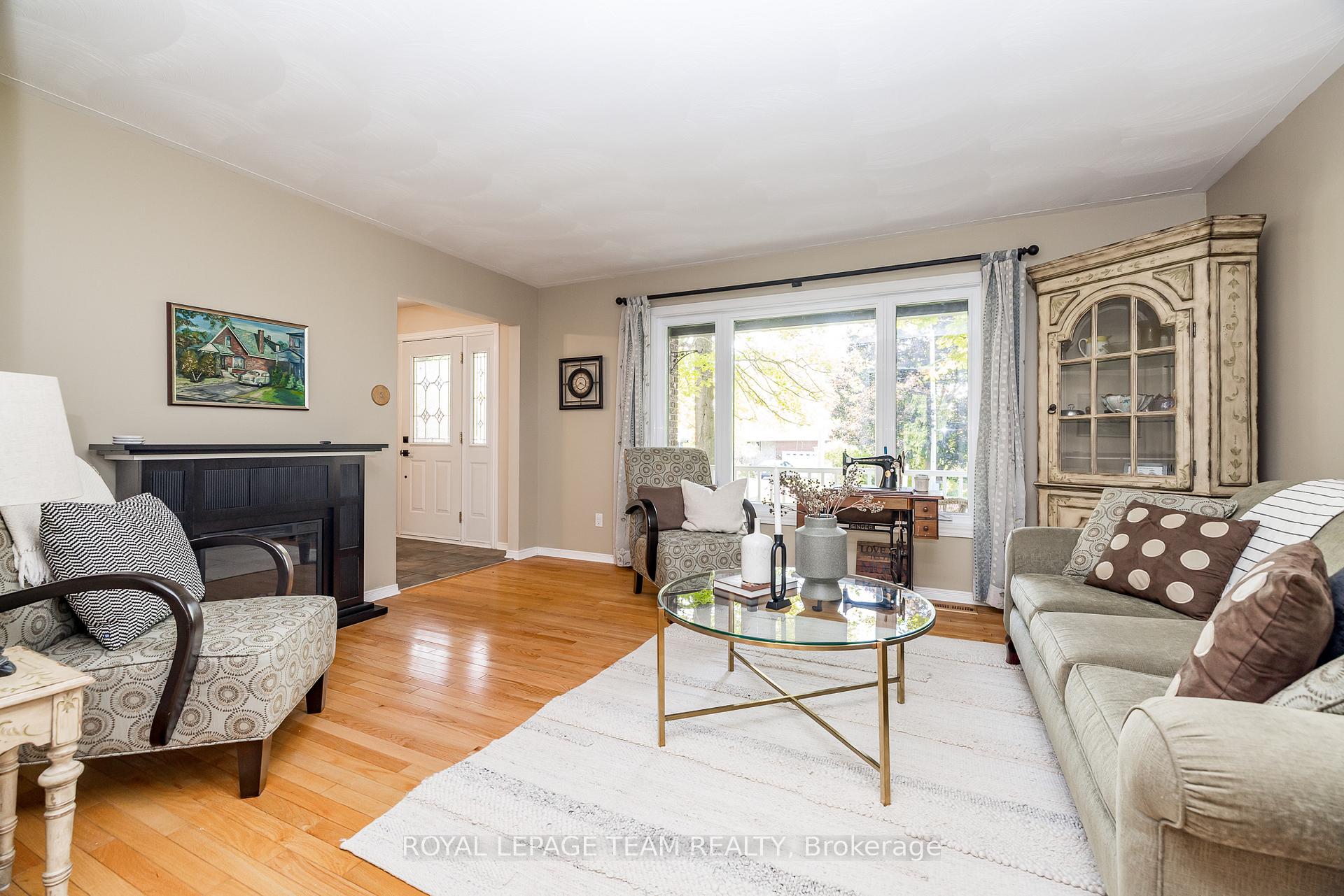 Photo 13 of 5239 Mclean Crescent, Ottawa, Manotick Long Island & Nicholls Island — HOMEH