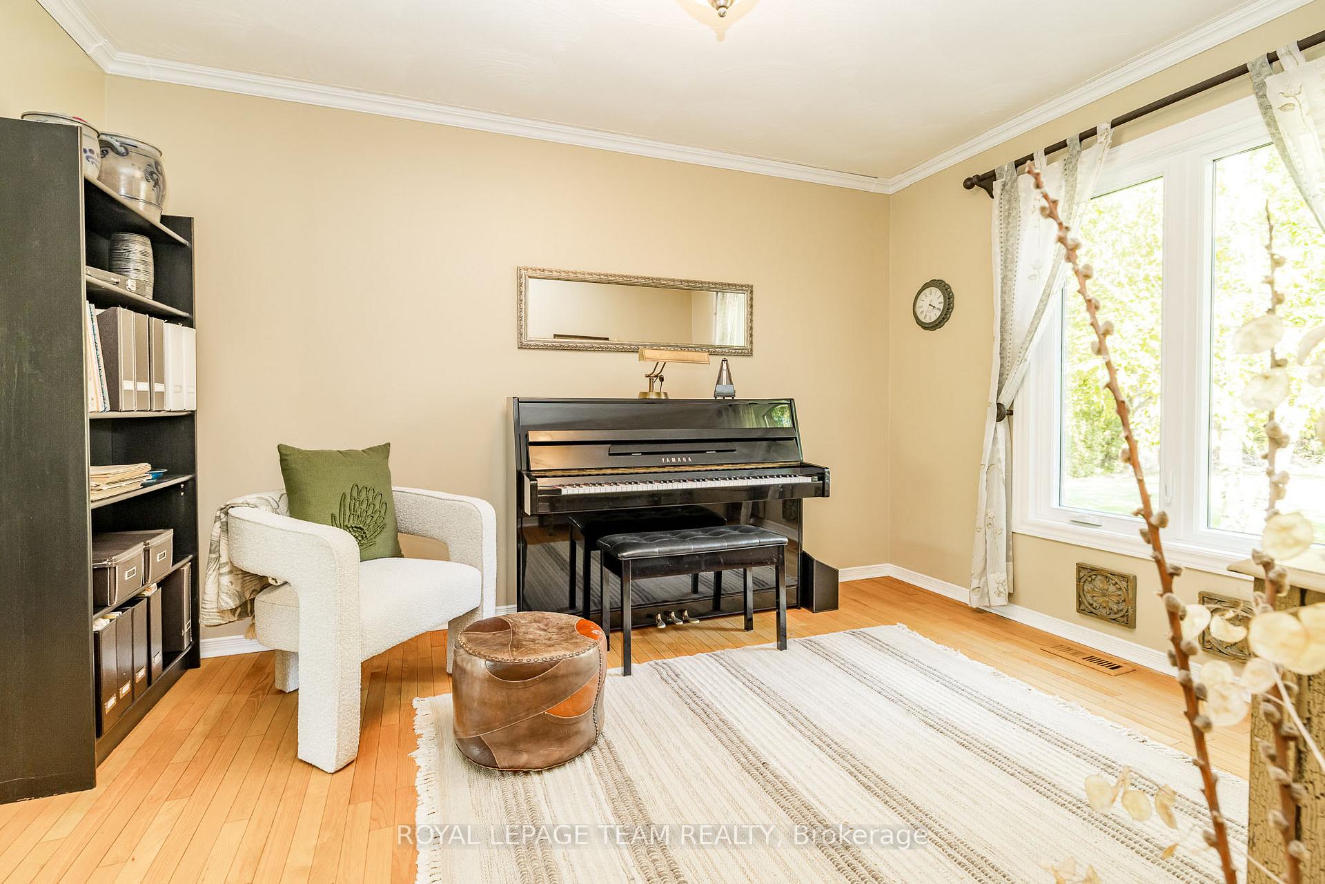 Photo 14 of 5239 Mclean Crescent, Ottawa, Manotick Long Island & Nicholls Island — HOMEH