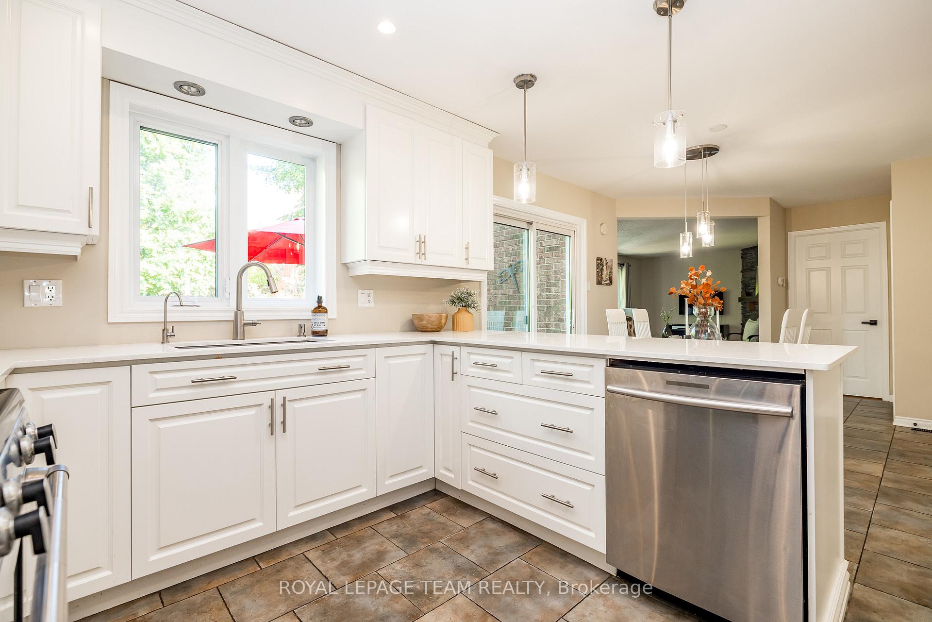 Photo 18 of 5239 Mclean Crescent, Ottawa, Manotick Long Island & Nicholls Island — HOMEH