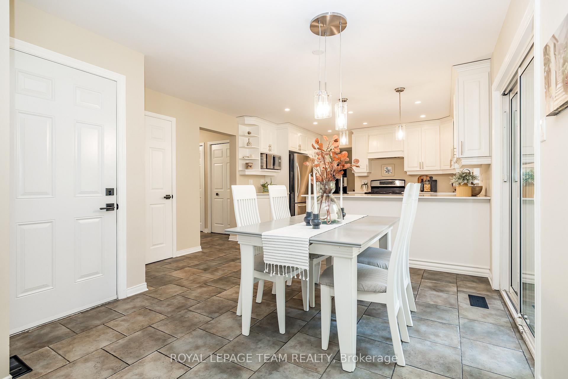 Photo 20 of 5239 Mclean Crescent, Ottawa, Manotick Long Island & Nicholls Island — HOMEH