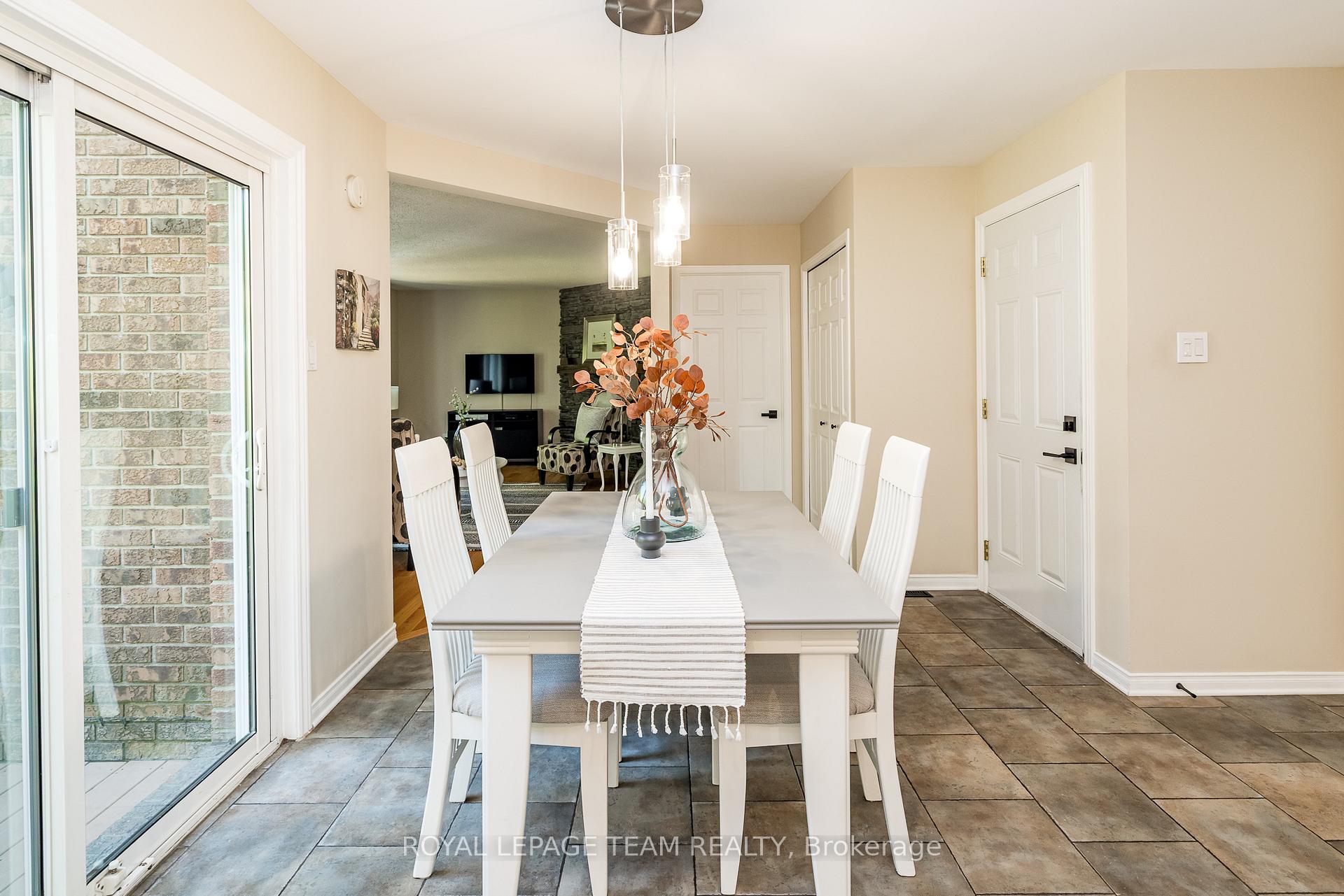 Photo 21 of 5239 Mclean Crescent, Ottawa, Manotick Long Island & Nicholls Island — HOMEH