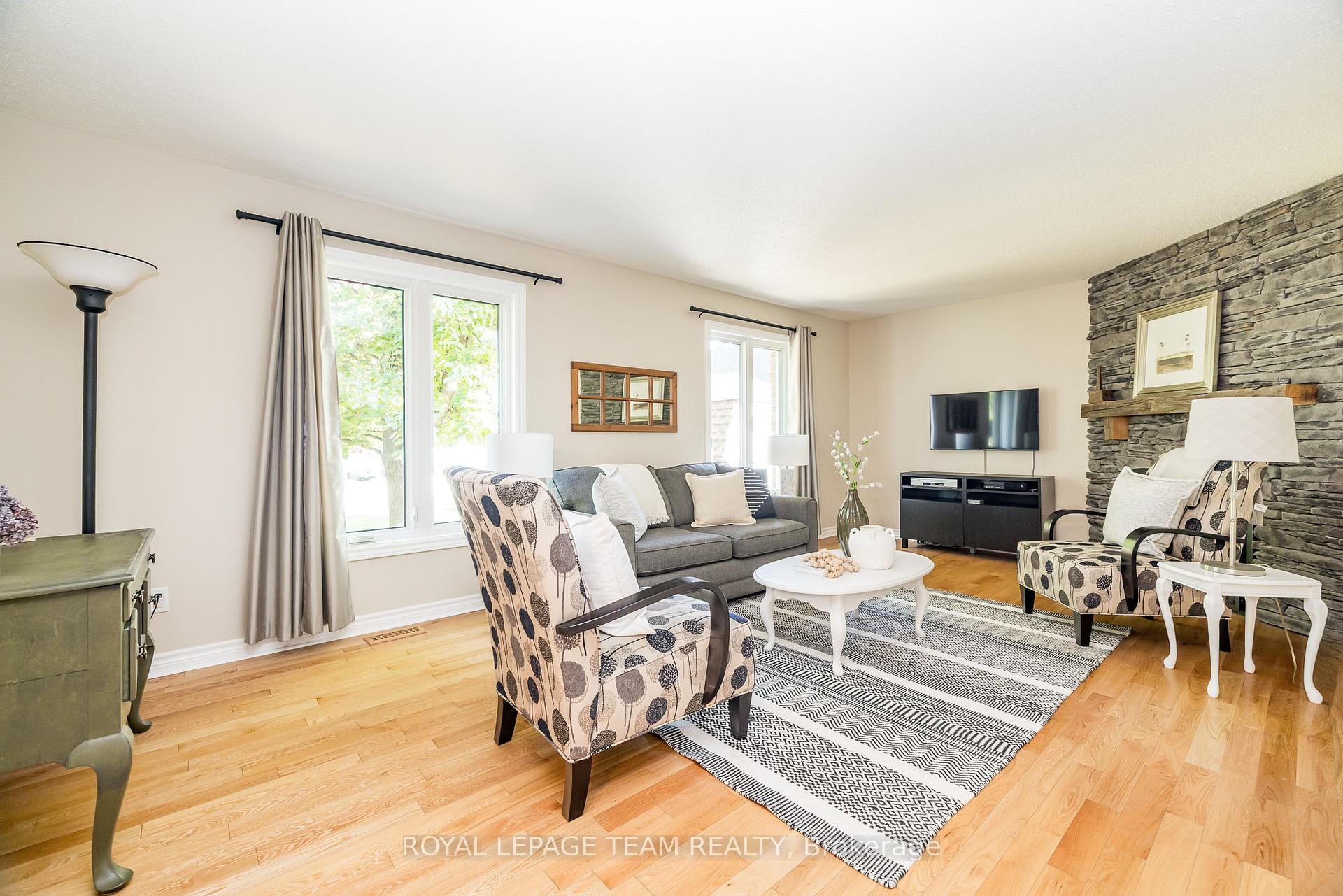 Photo 24 of 5239 Mclean Crescent, Ottawa, Manotick Long Island & Nicholls Island — HOMEH