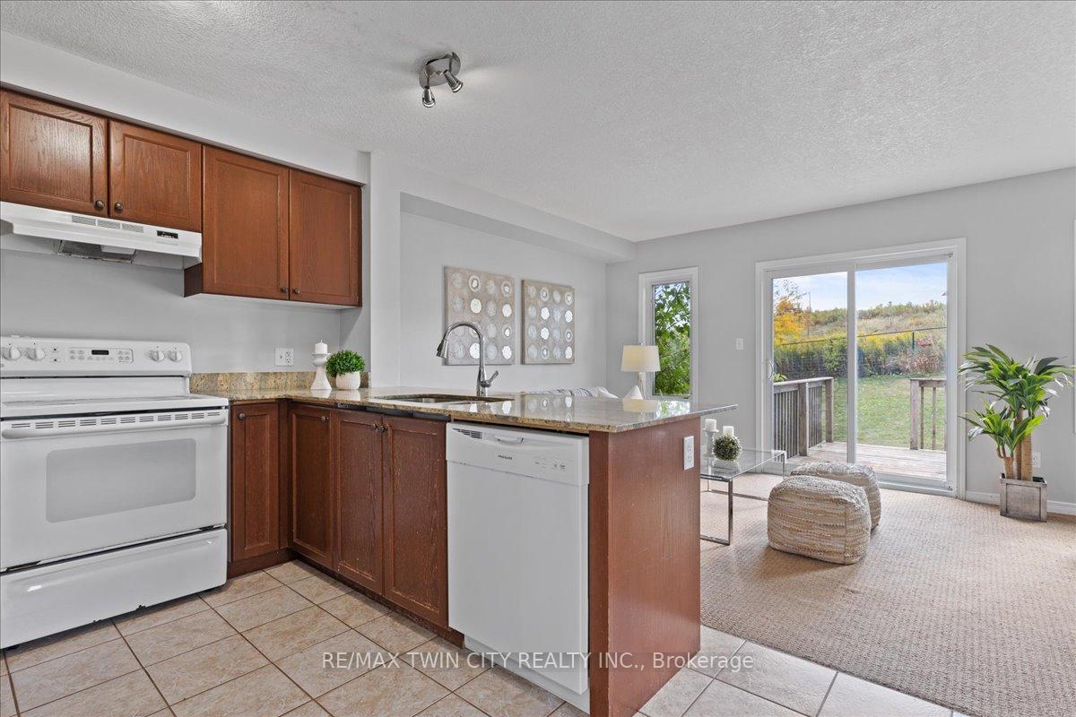 Photo 6 of 260 Countrystone Crescent, Kitchener — HOMEH